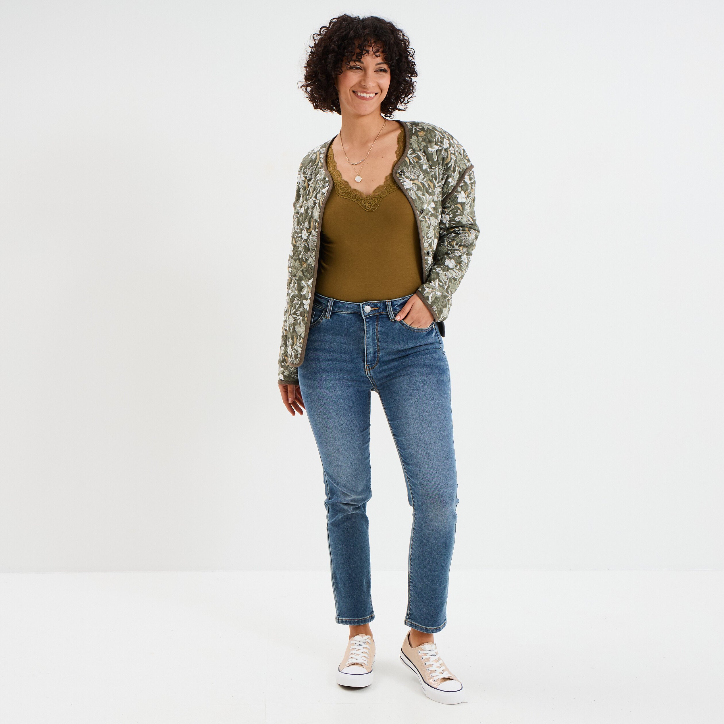 debardeur ajuste avec dentelle vert kaki femme Débardeur ajusté avec dentelle vert kaki femme