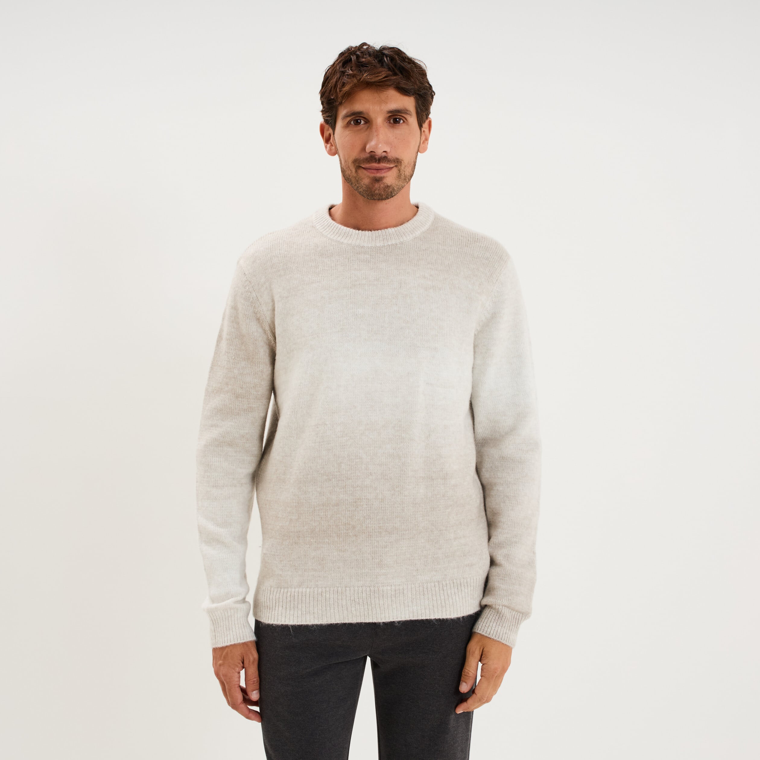 Pull droit col rond manches longues gris clair homme