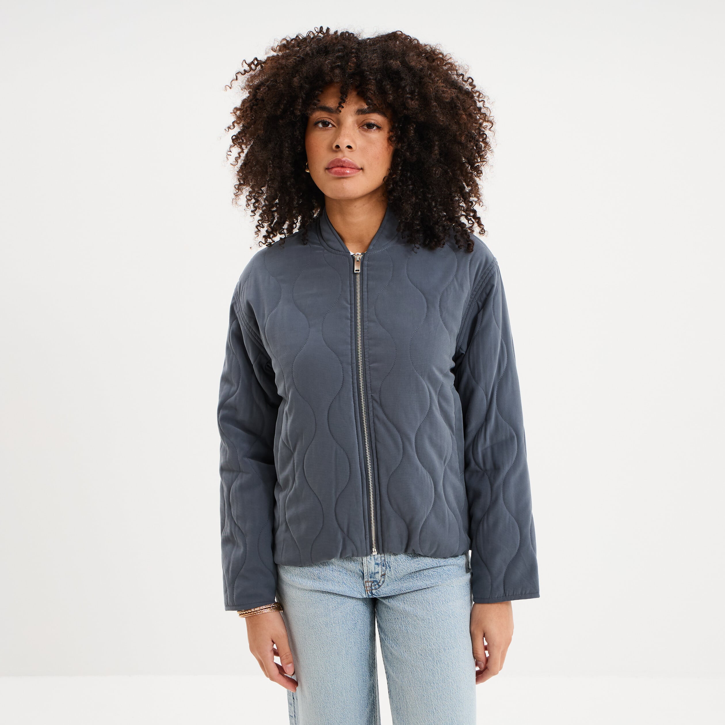 Blouson bomber matelass&eacute; gris femme