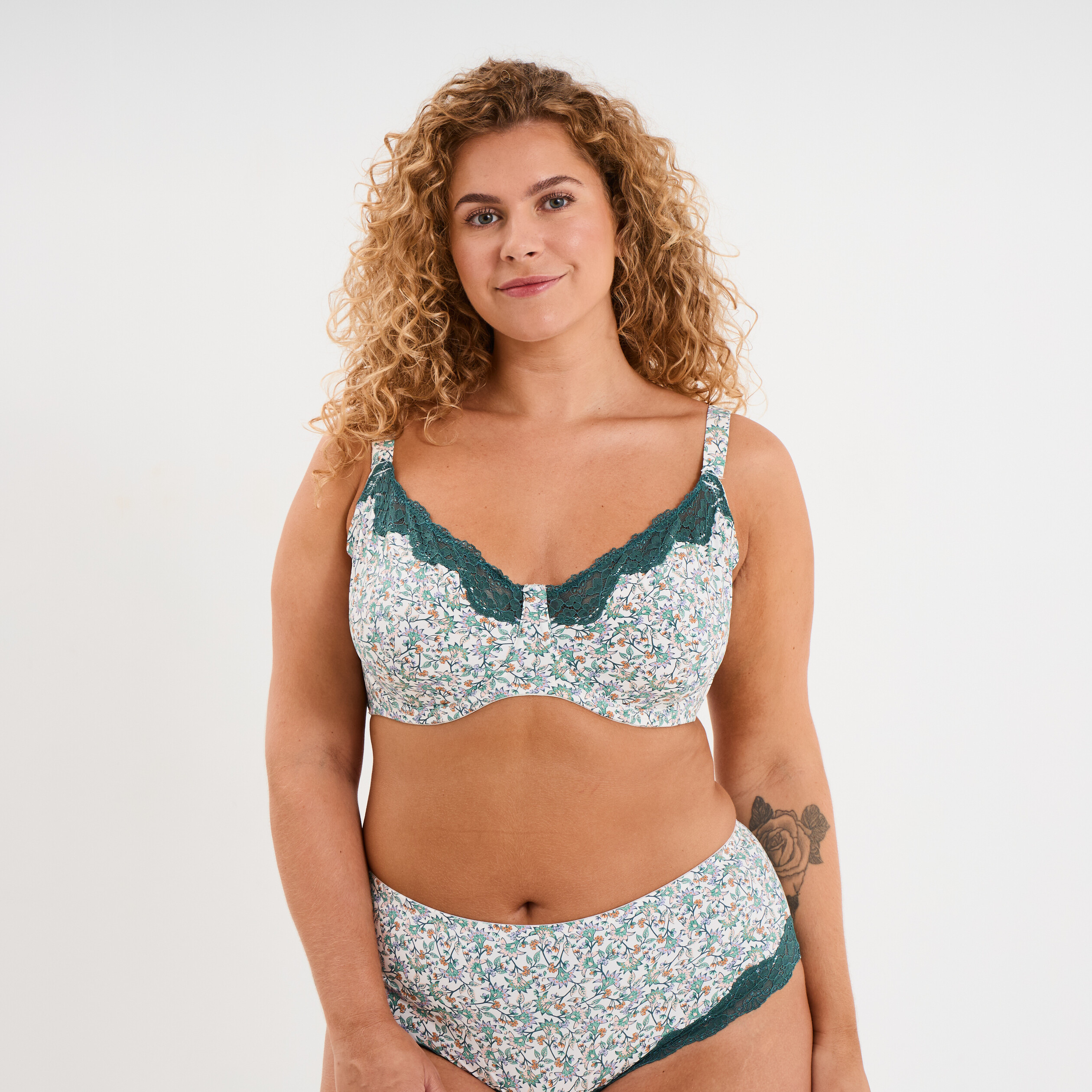 soutien gorge emboitant microfibre ecru femmegt Soutien-gorge emboitant microfibre ecru femme grande taille