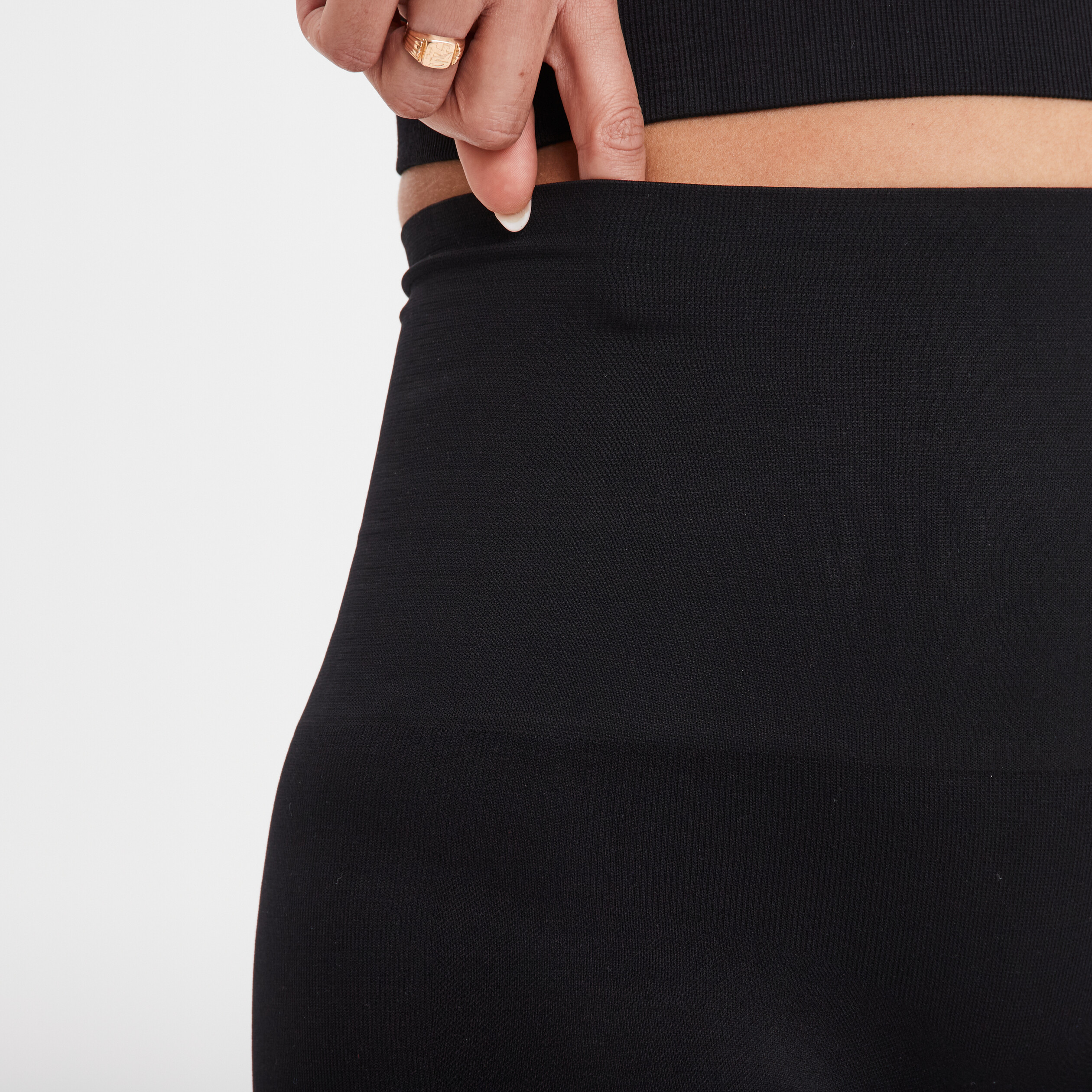 Short cycliste gainant sans couture noir femme