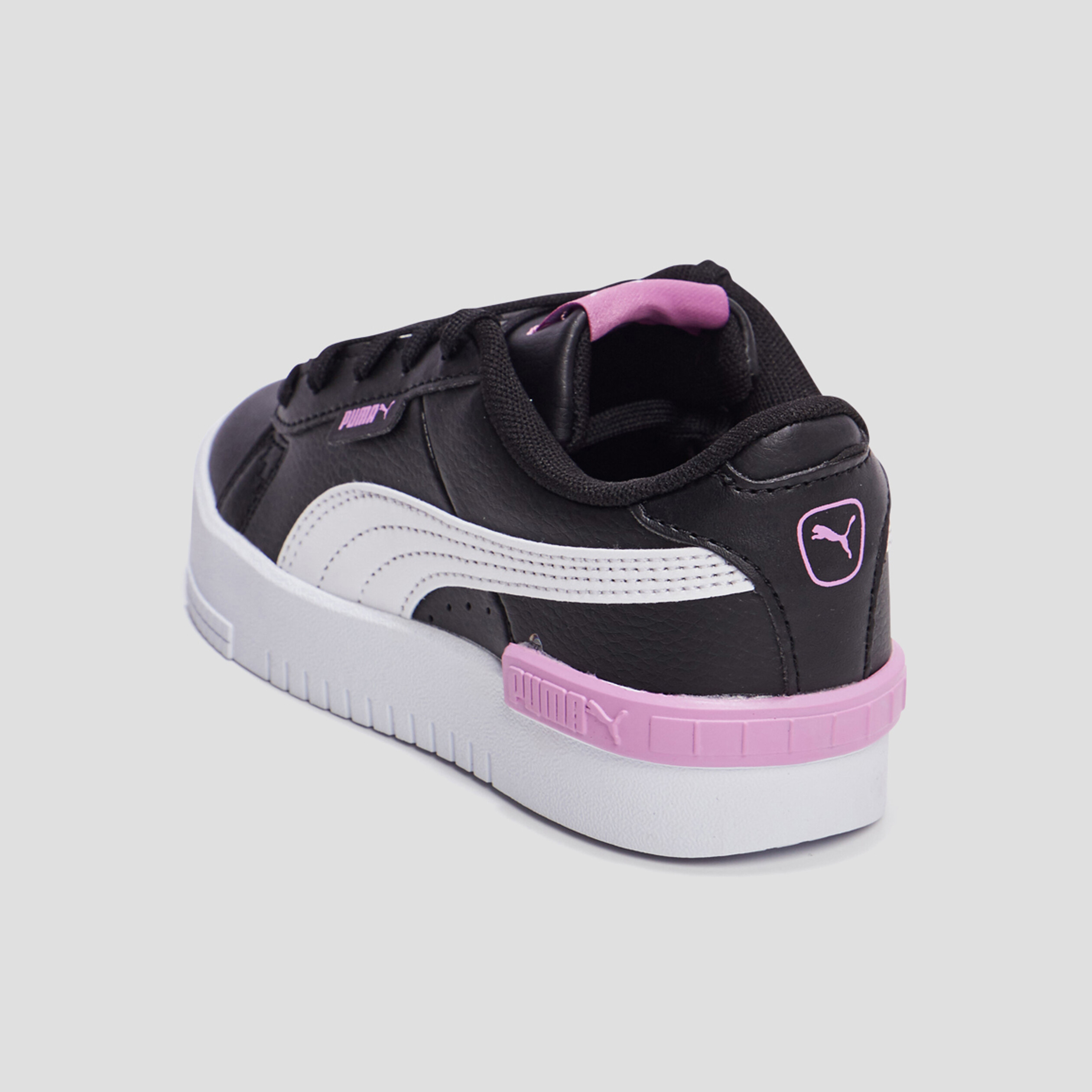 tennis basses a lacets puma jada noir fille Tennis basses à lacets Puma Jada noir fille