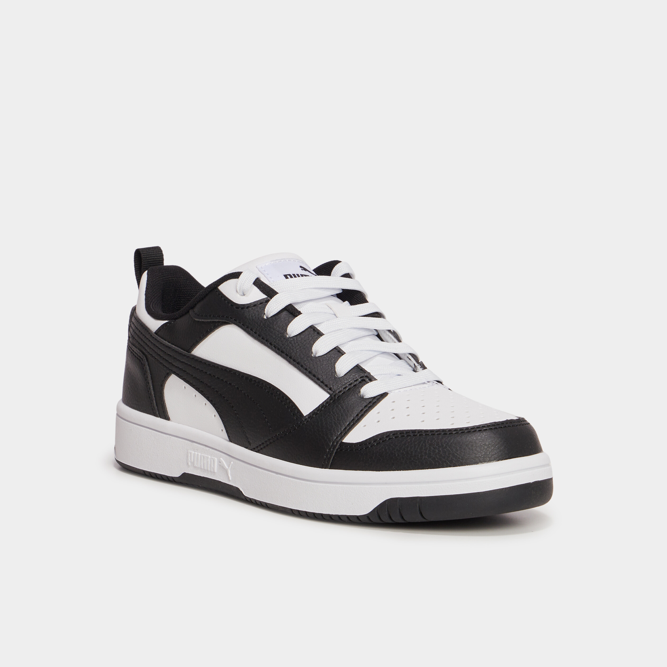 tennis basses a lacets puma v6 noir garcon Tennis basses à lacets Puma V6 noir garçon