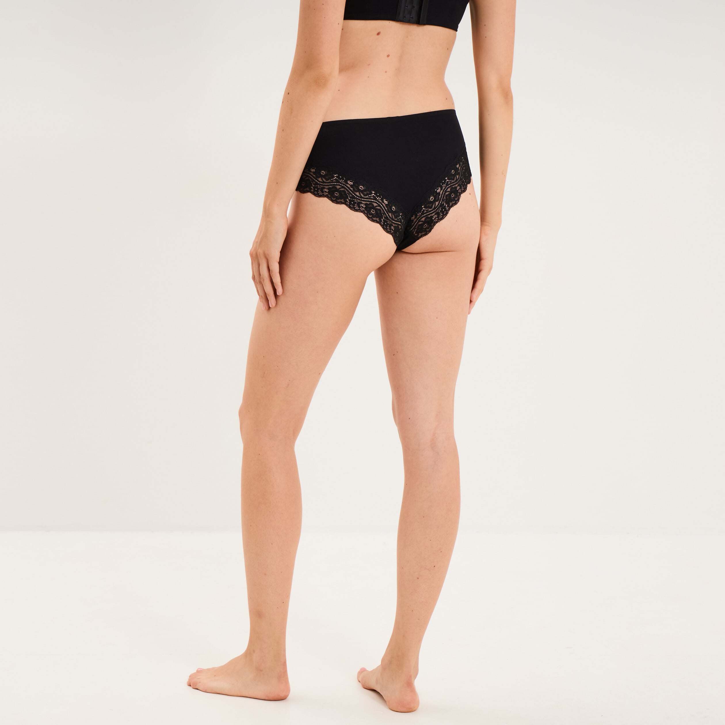Shorty invisible &agrave; dentelle noir femme