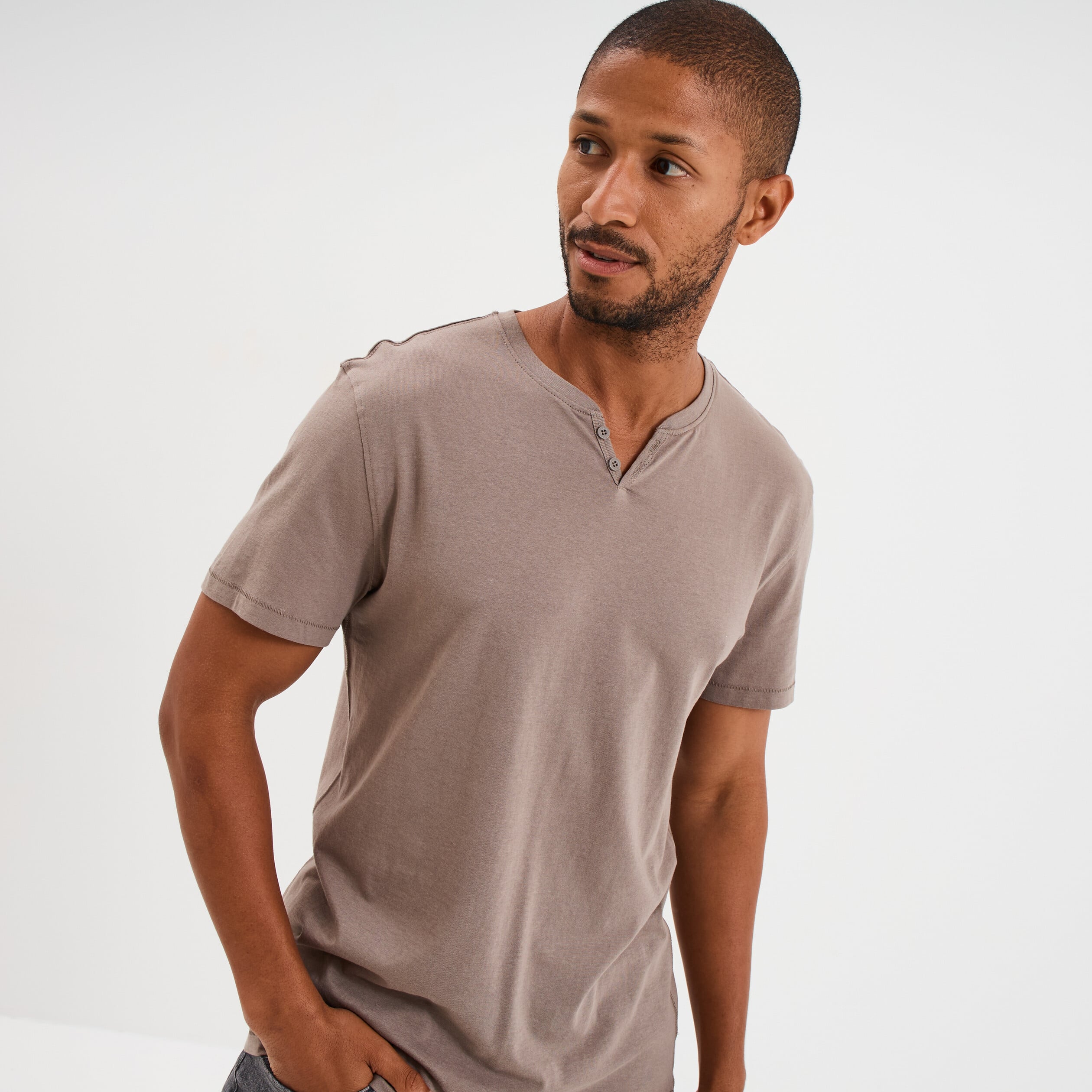 T-shirt manches courtes col tunisien gris homme