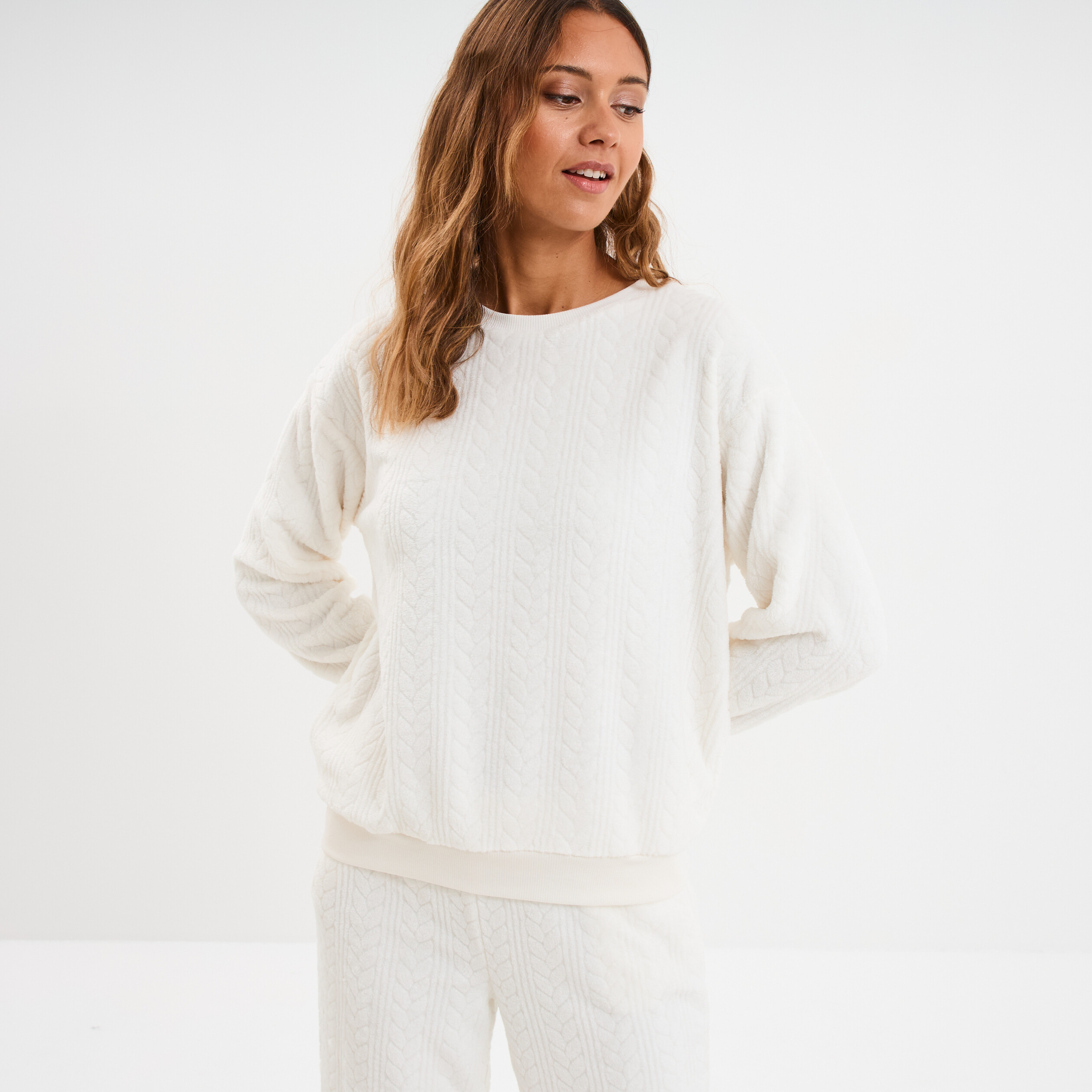 Haut de pyjama sweat polaire torsad&eacute; blanc femme