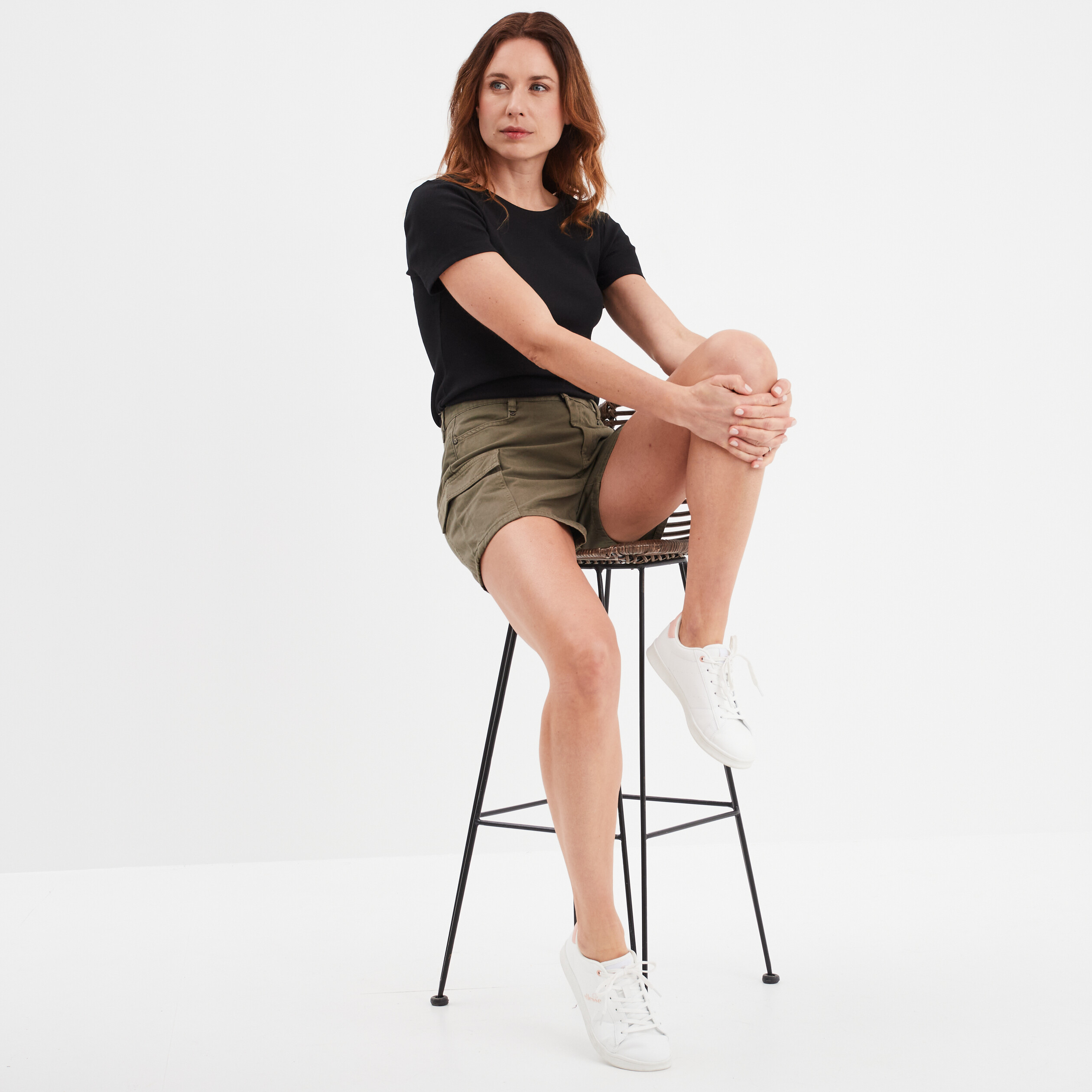 t shirt dos nu avec lacage noir femme T-shirt dos nu avec laçage noir femme