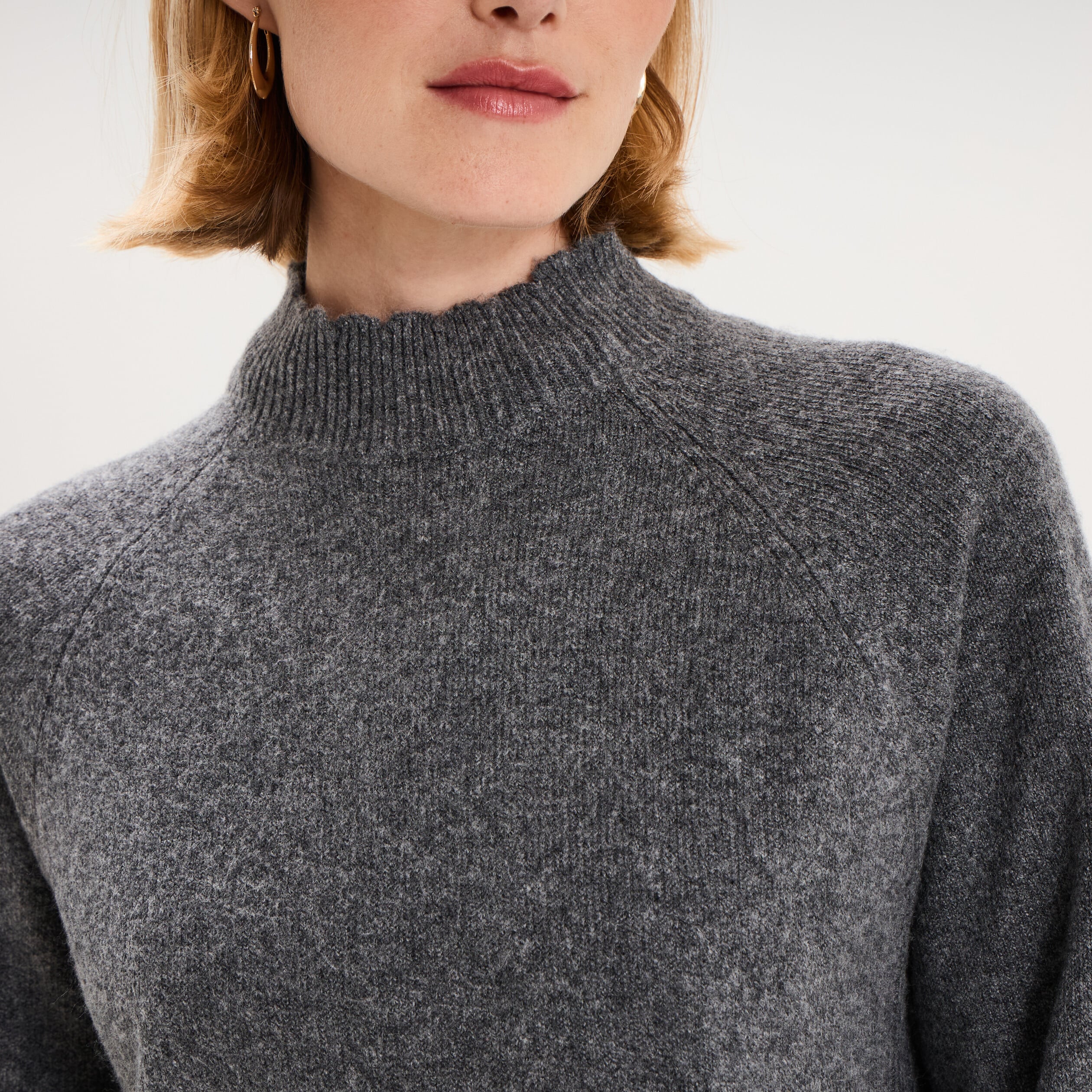 Robe courte en maille col montant gris fonc&eacute; femme