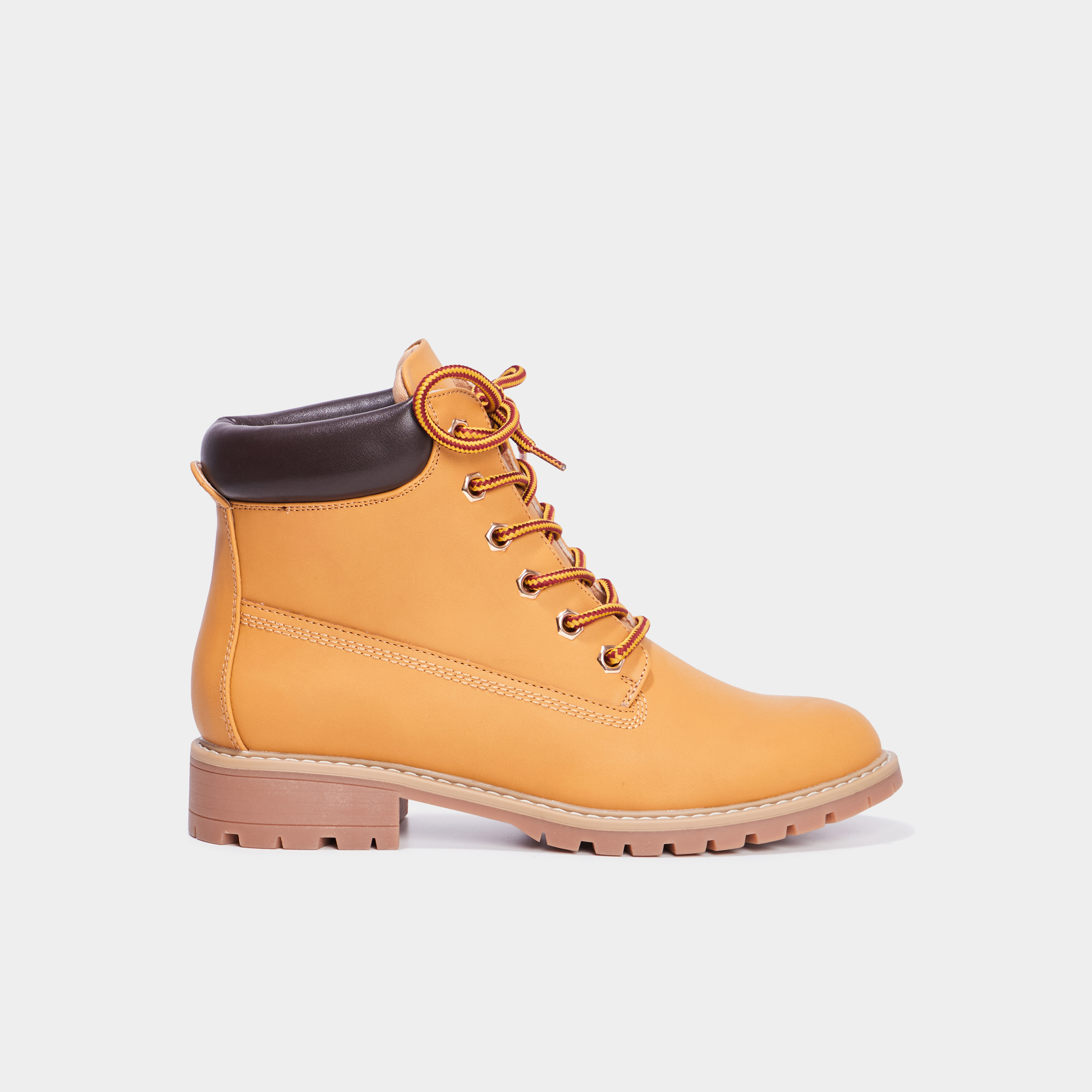 Bottines crant&eacute;es jaune moutarde femme