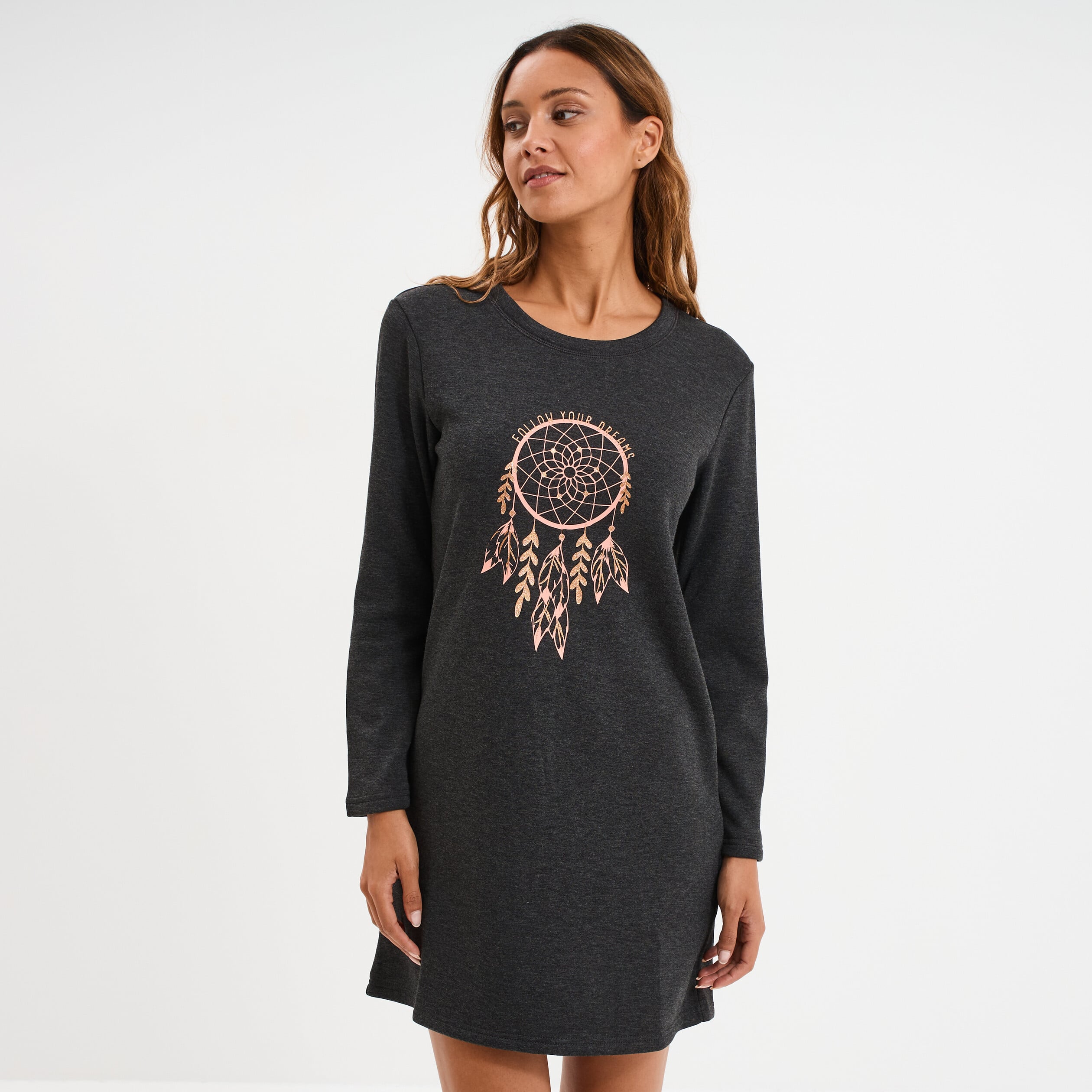 Chemise de nuit t-shirt col rond gris fonc&eacute; femme