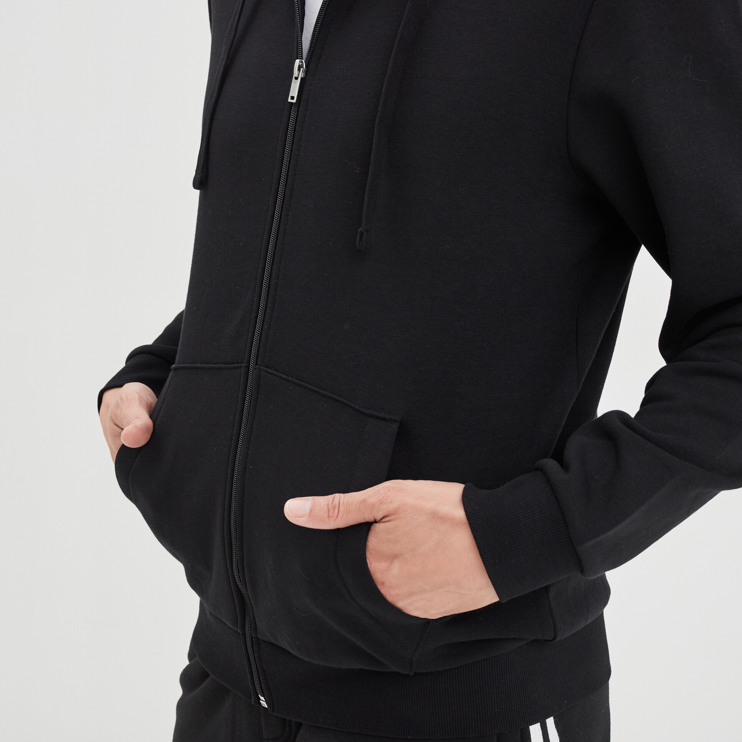 sweat zippe molleton a capuche noir homme Sweat zippé molleton à capuche noir homme