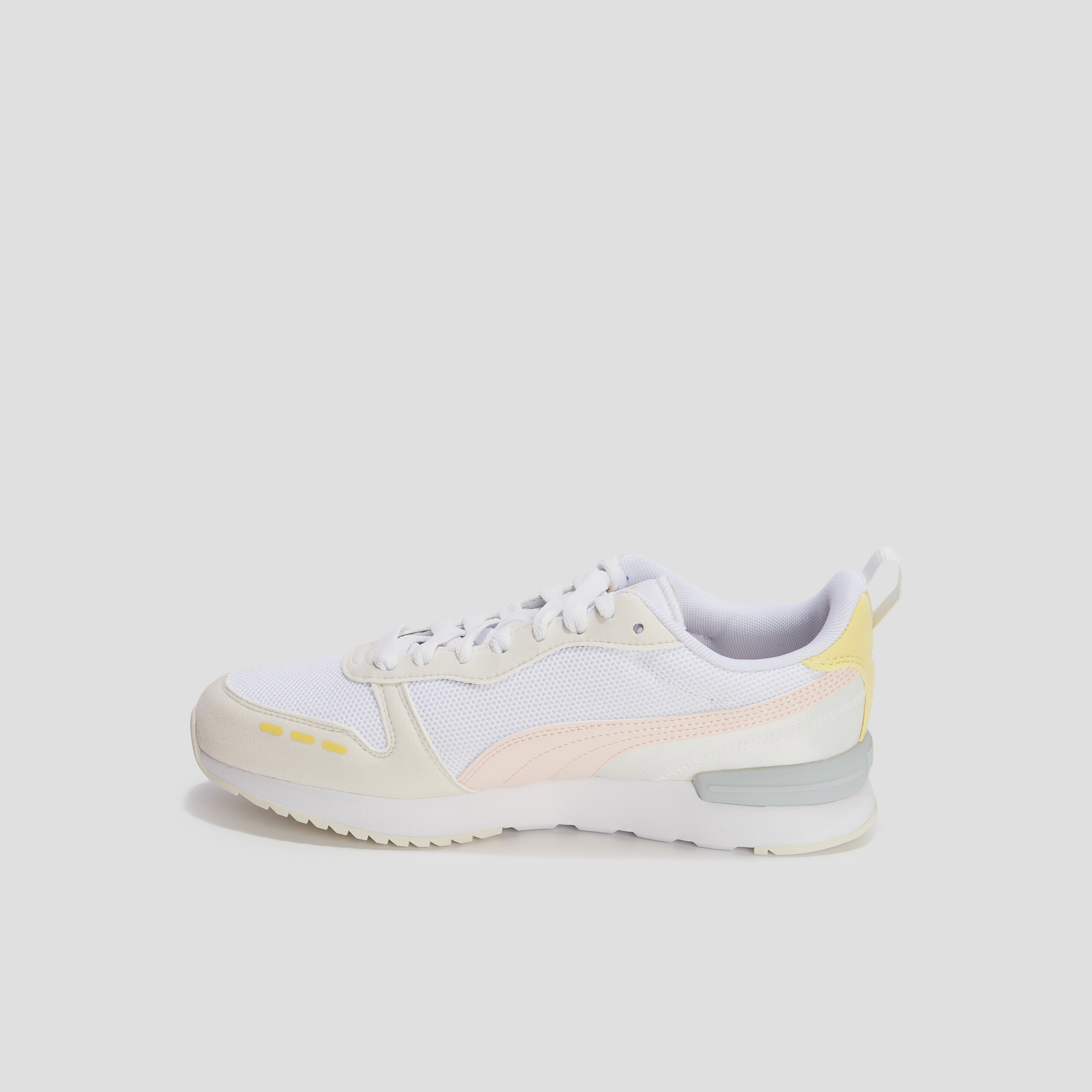 baskets running a lacets puma r78 sable femme Baskets running à lacets Puma R78 sable femme