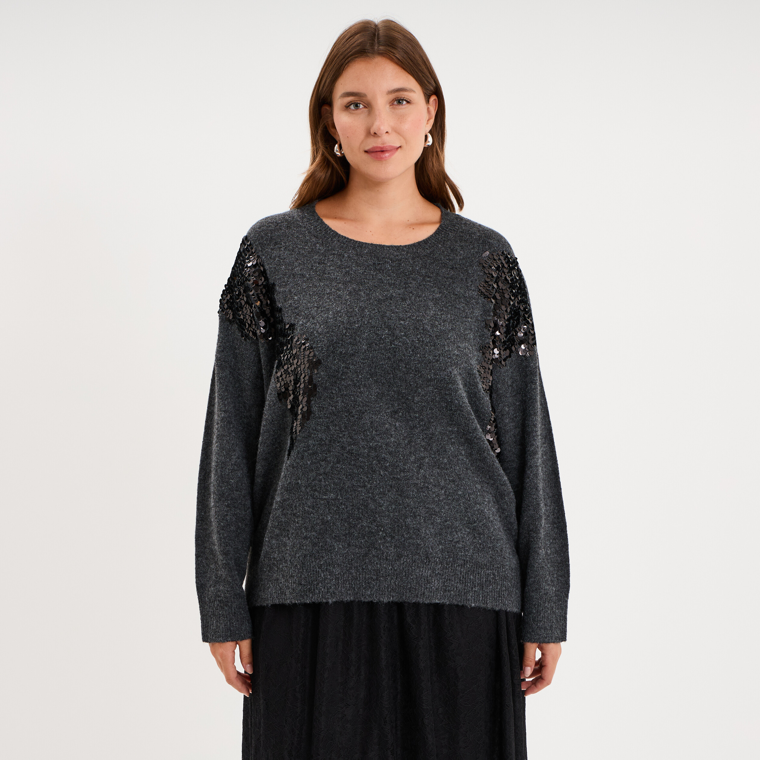 Pull &agrave; paillettes gris fonc&eacute; femme grande taille