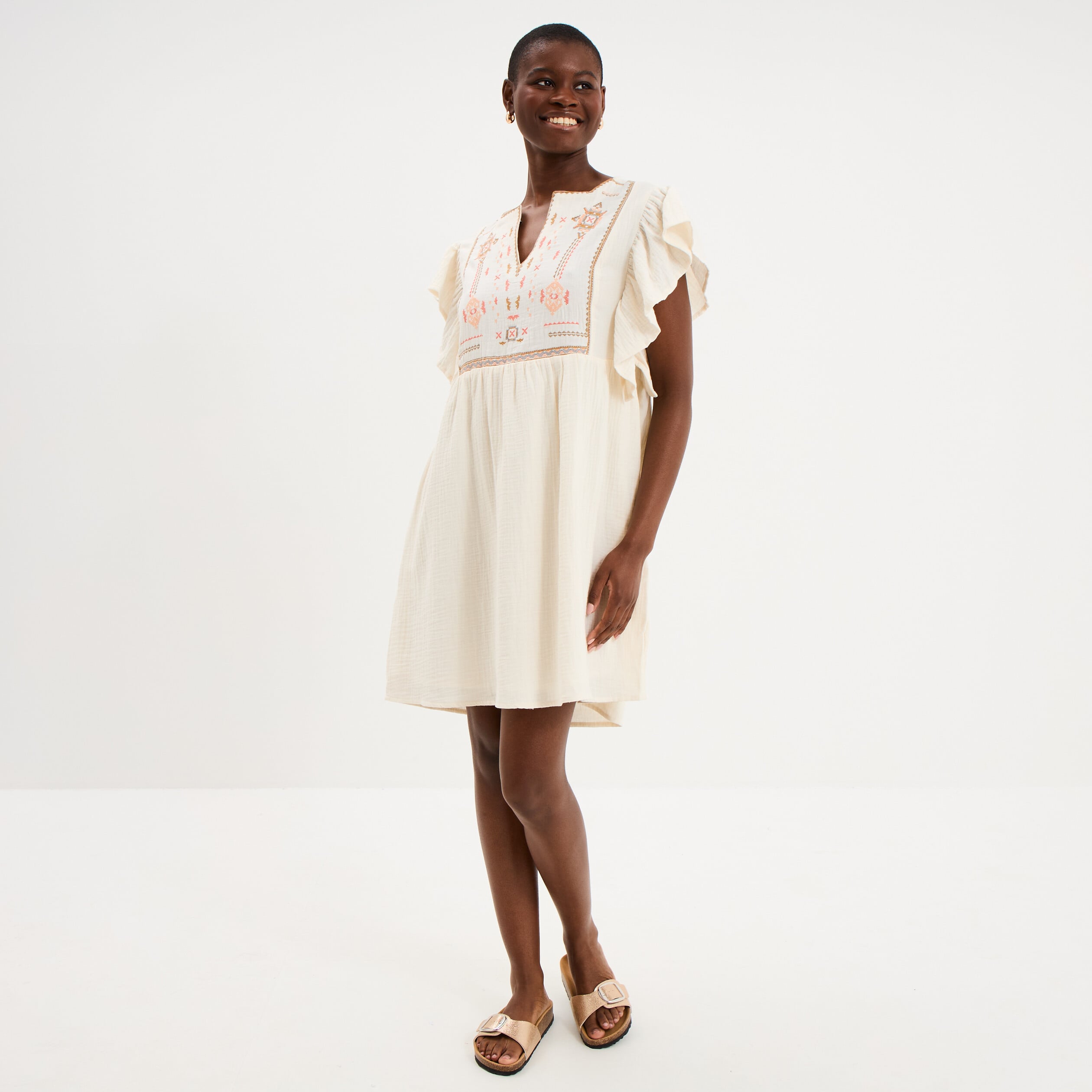 Robe brod&eacute;e manches volants coton creme femme