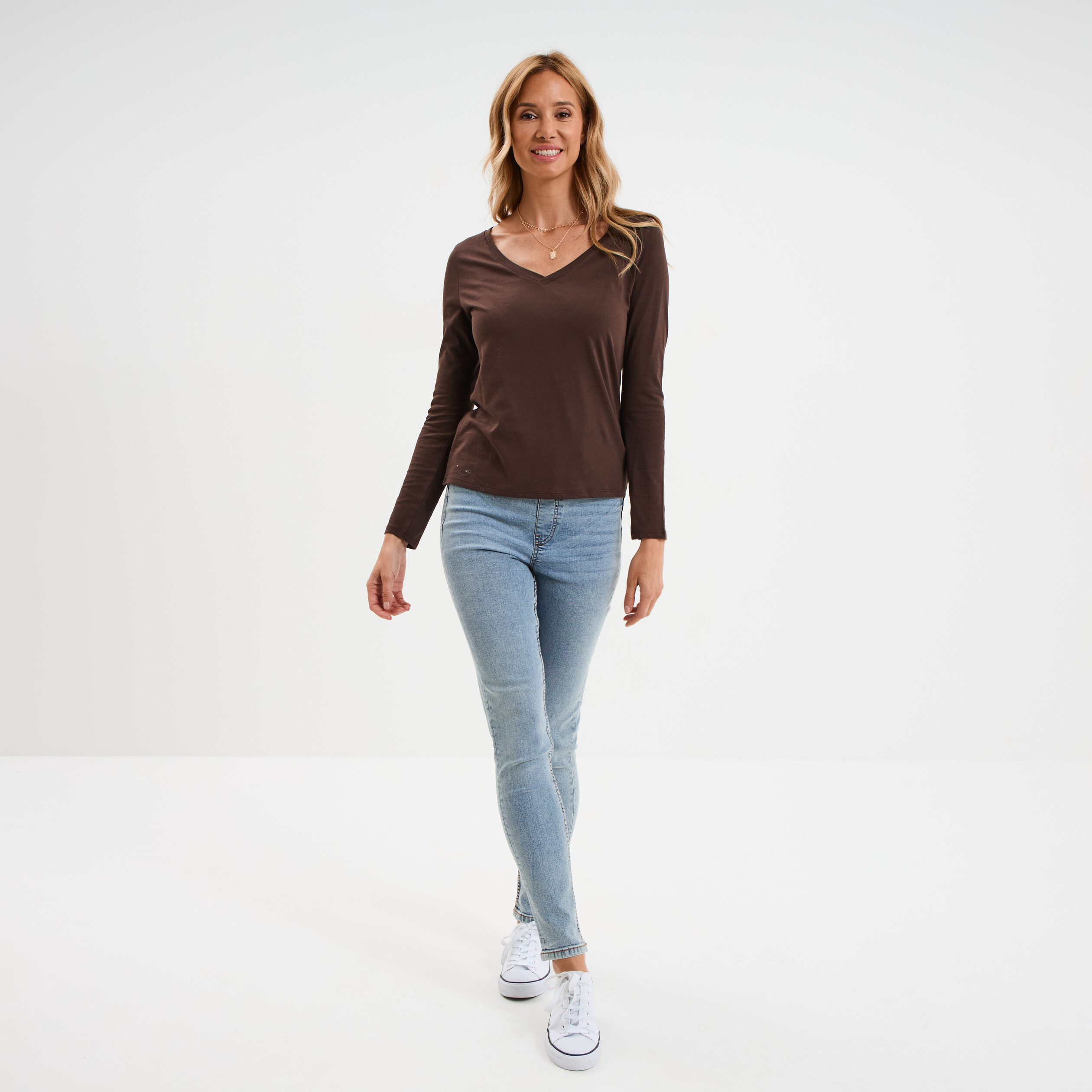 t shirt col en v manches longues coton marron fonce femme T-shirt col en V manches longues coton marron foncé femme