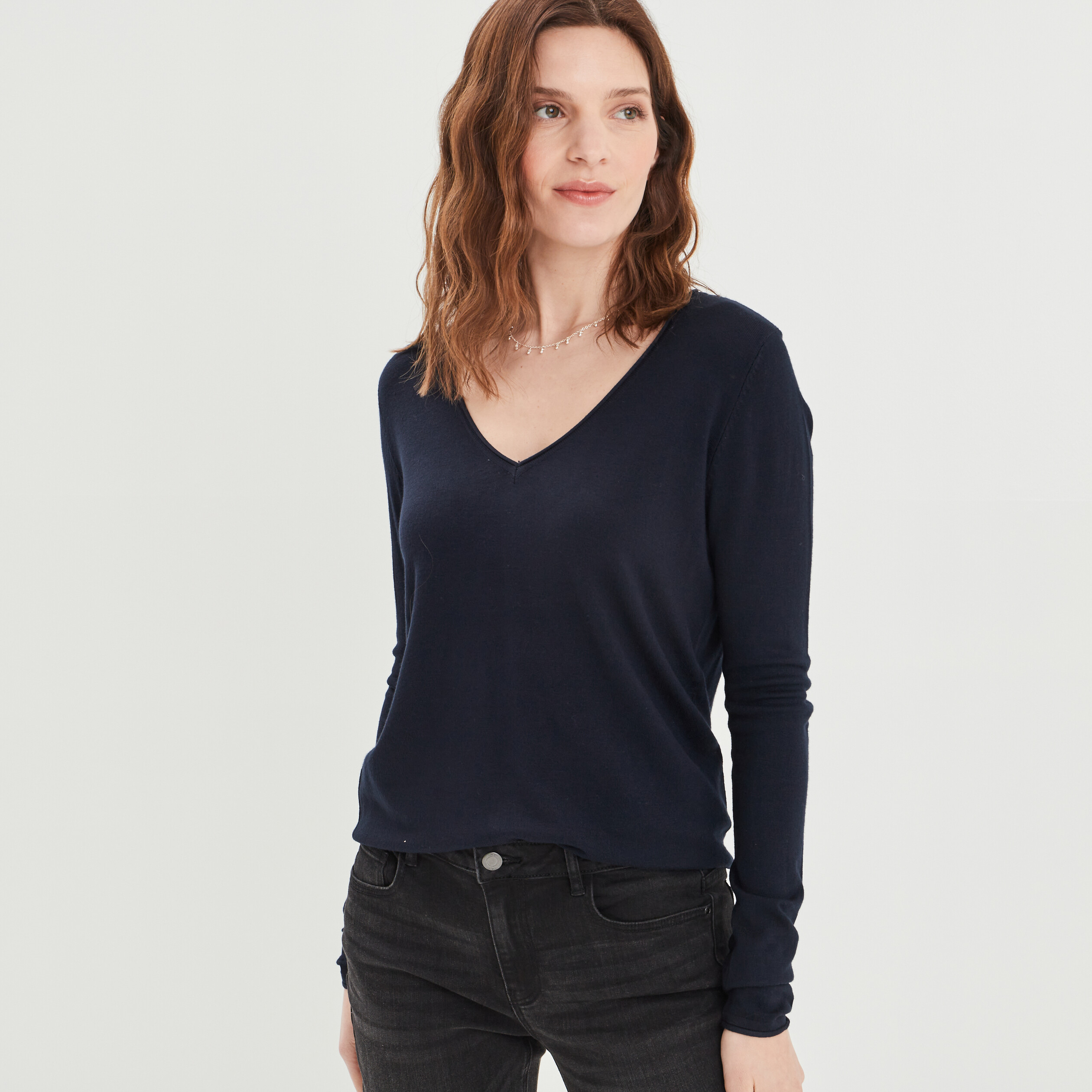 Pull bleu marine col v femme new arrivals