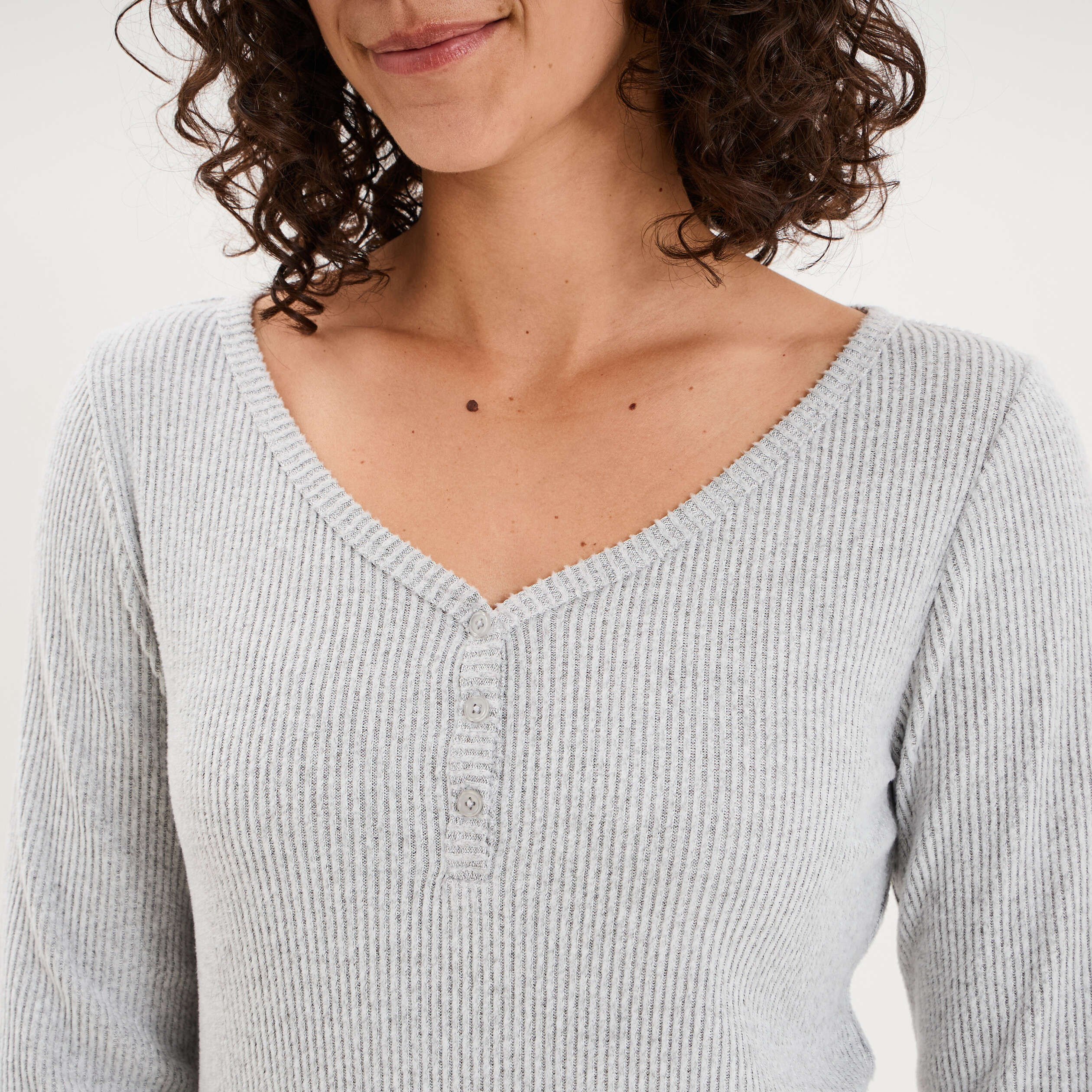 Ensemble pyjama t-shirt et pantalon gris femme