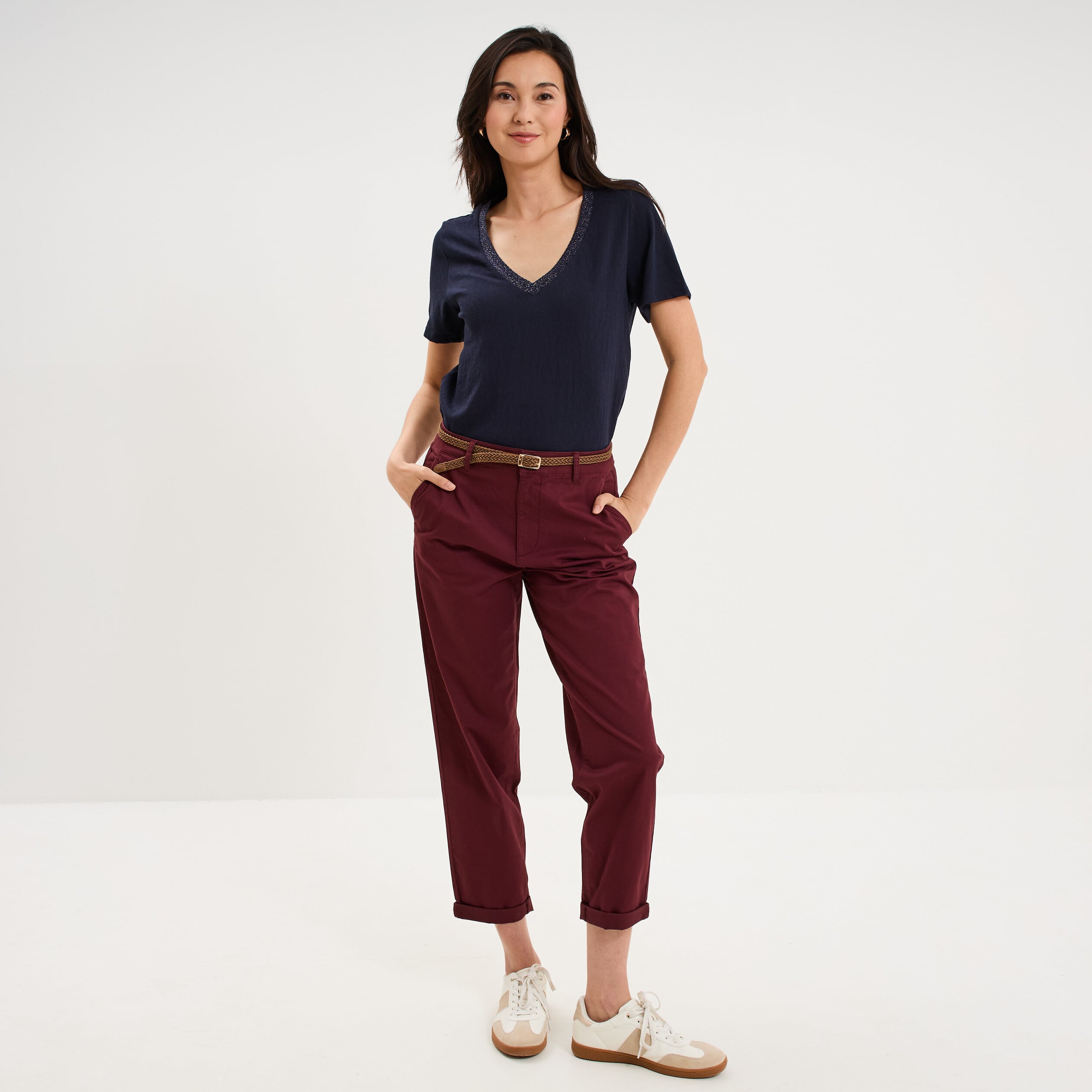 T-shirt col en V manches courtes bleu fonc&eacute; femme