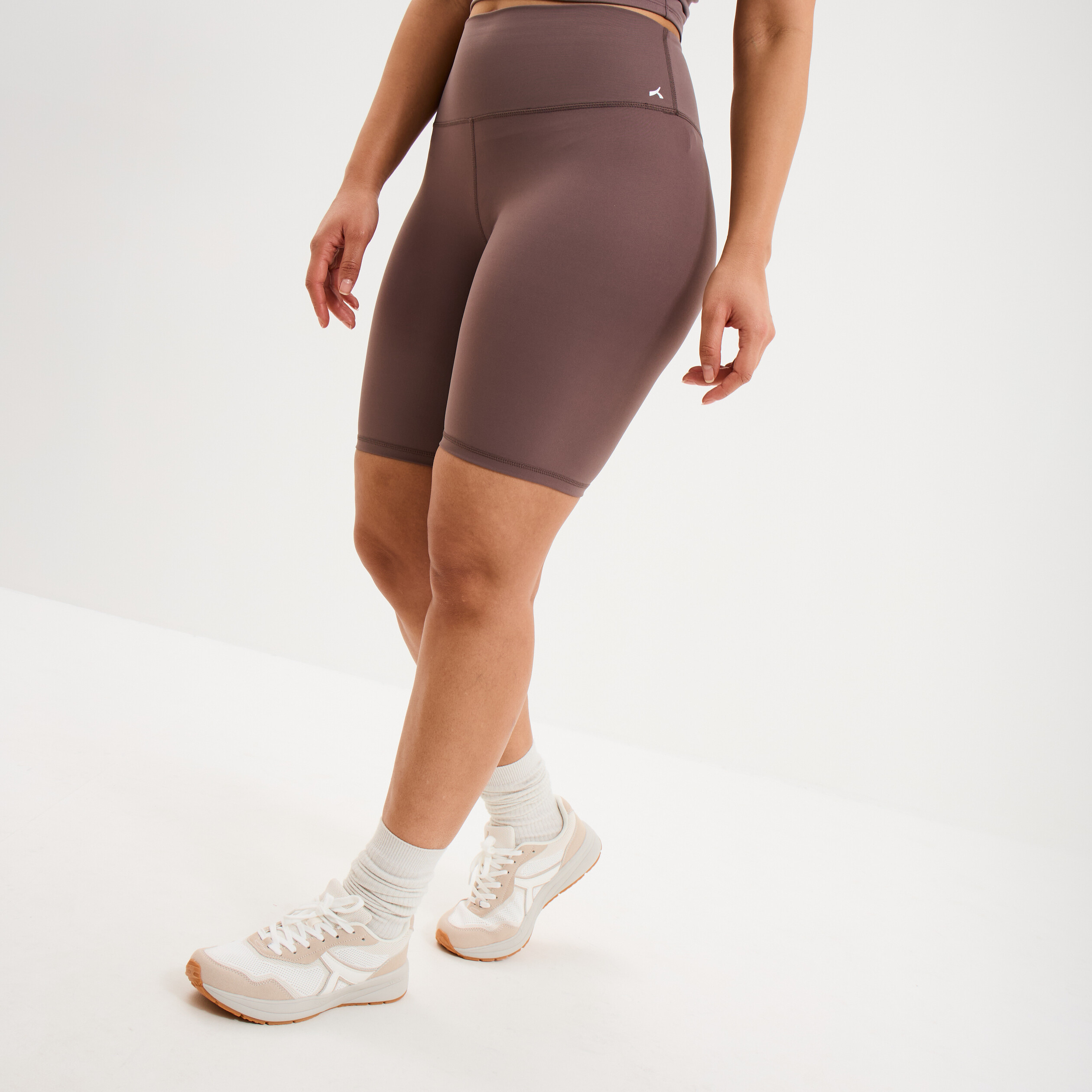 Short cycliste de sport taille haute mauve femme