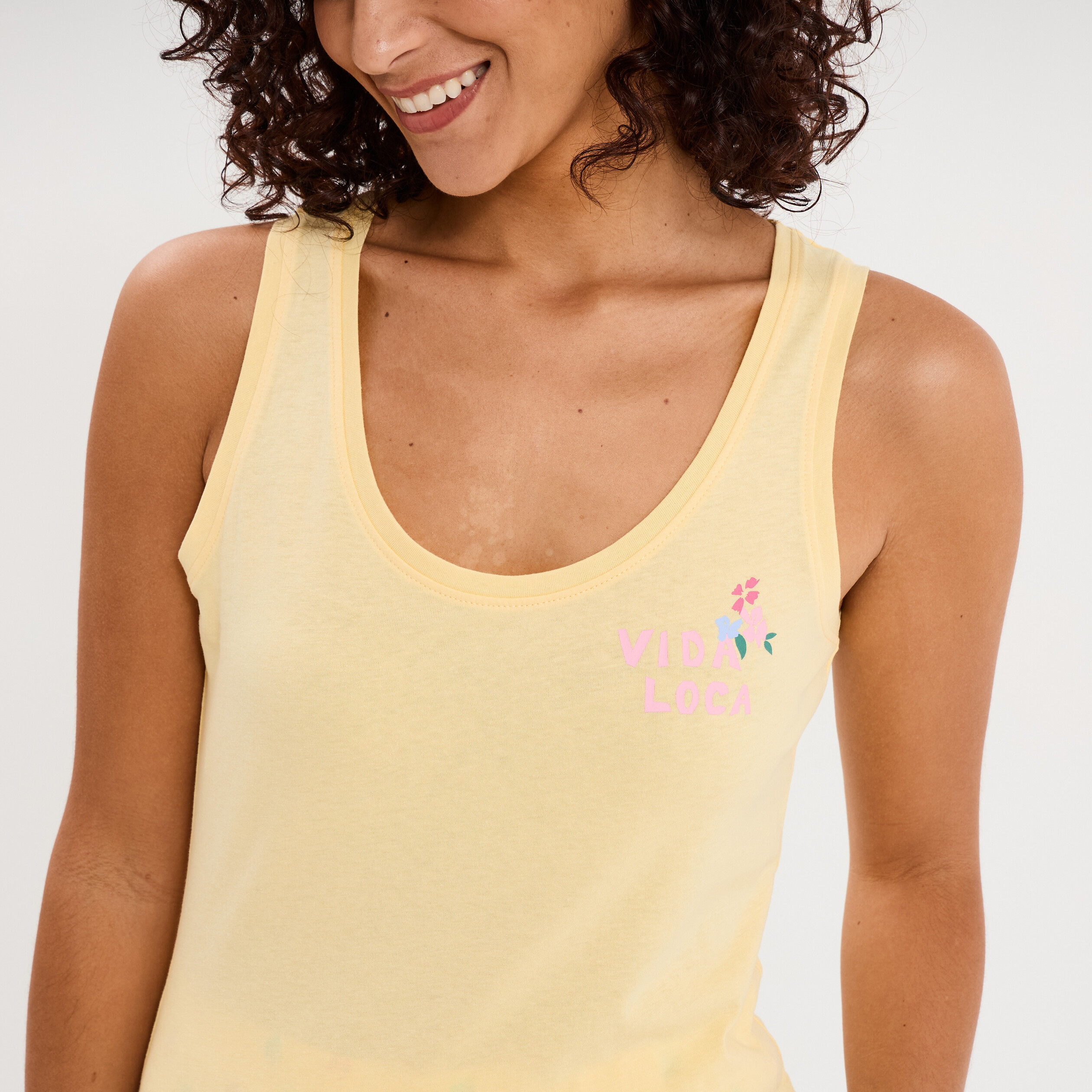 D&eacute;bardeur col rond droit coton jaune clair femme