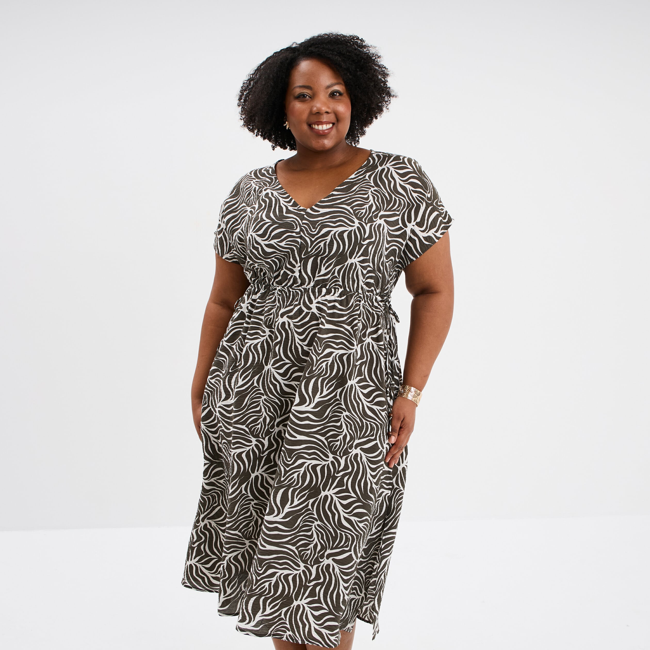 Robe longue taille &agrave; coulisse fluide vert kaki femme grande taille
