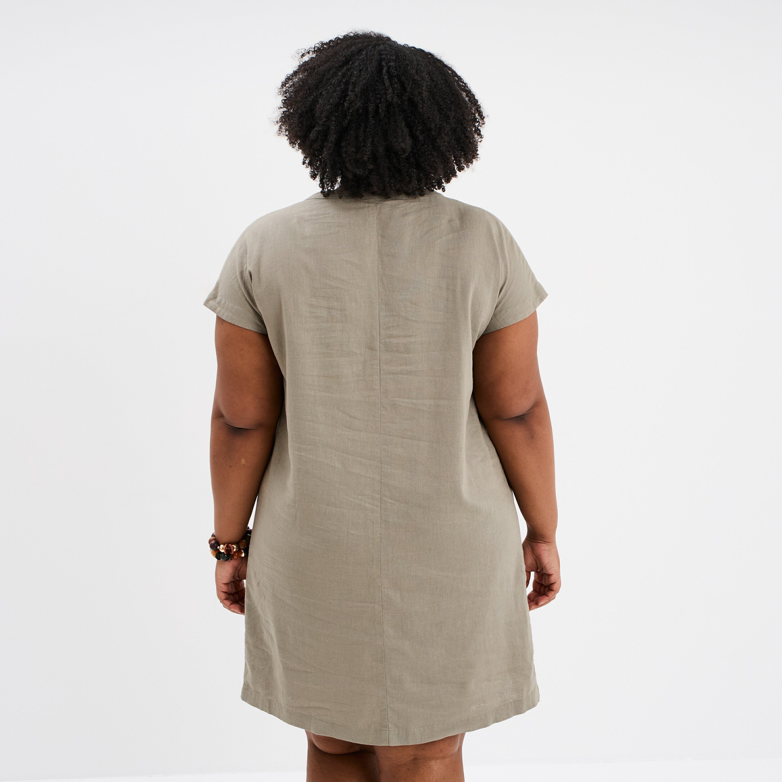 robe droite genou col tunisien vert kaki femmegt Robe droite genou col tunisien vert kaki femme grande taille