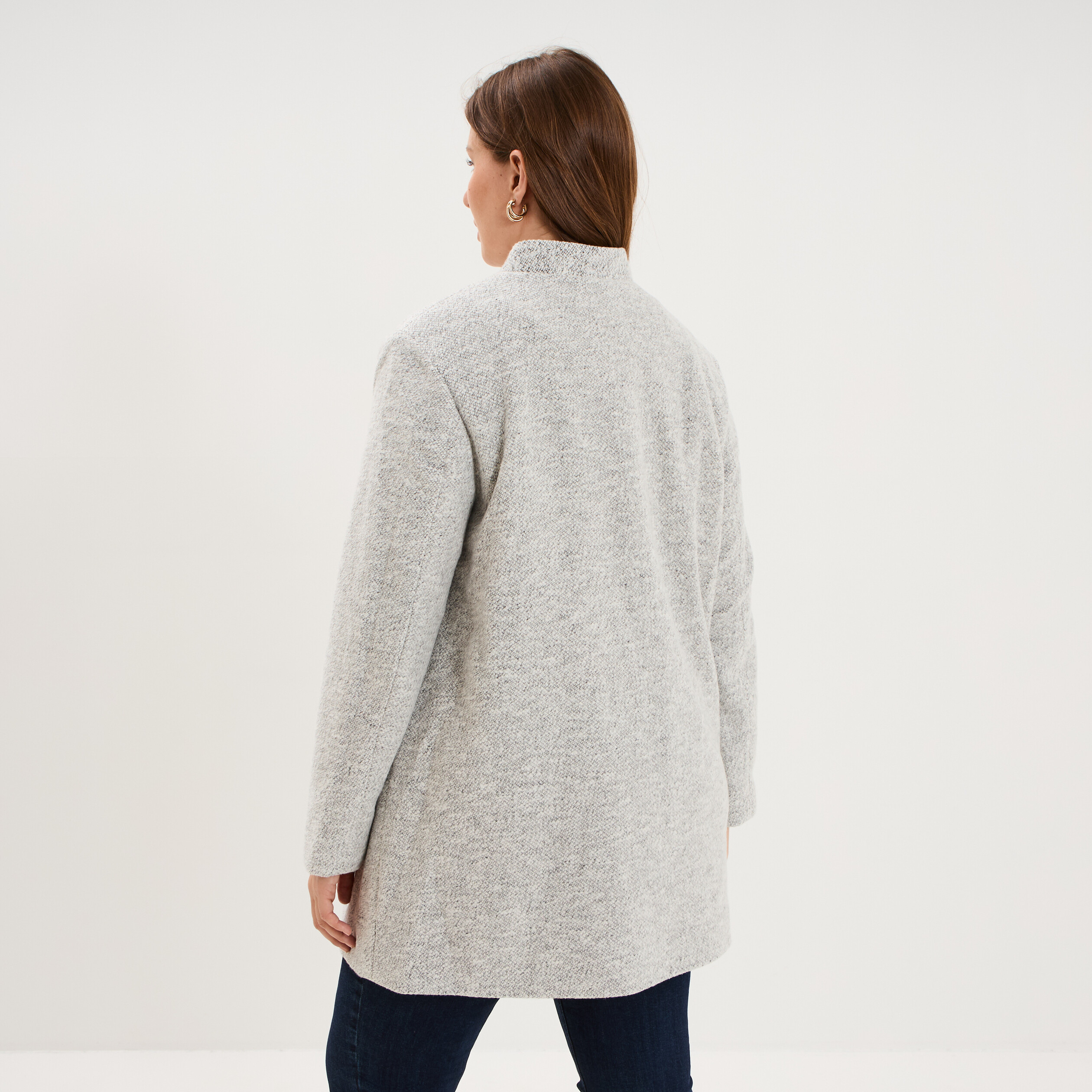 Manteau mi-long droit zipp&eacute; col mao gris clair femme grande taille