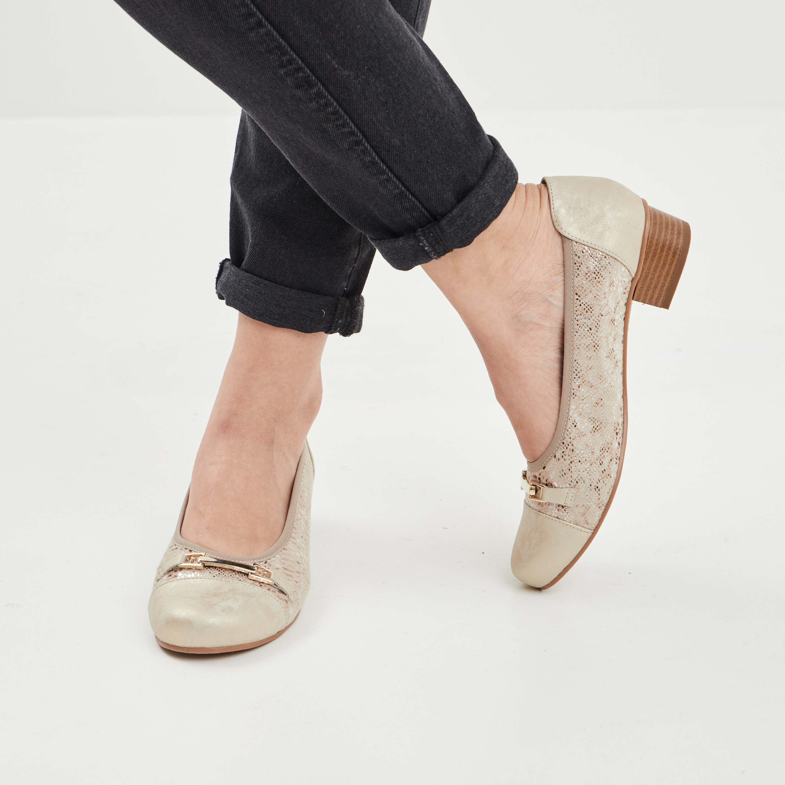 Ballerines talons pied large sable femme La Halle