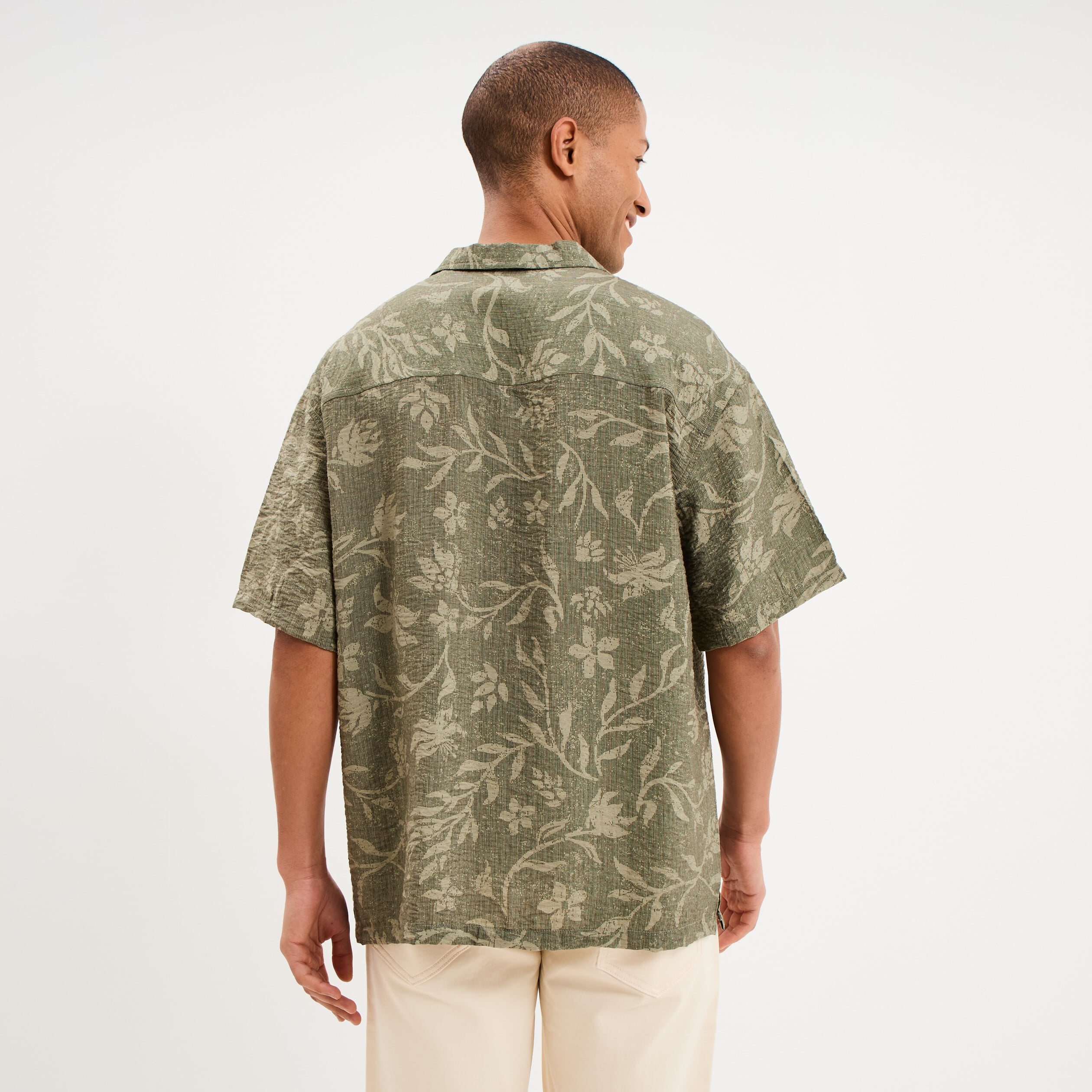 Chemise l&eacute;g&egrave;re textur&eacute;e manches courtes vert kaki homme