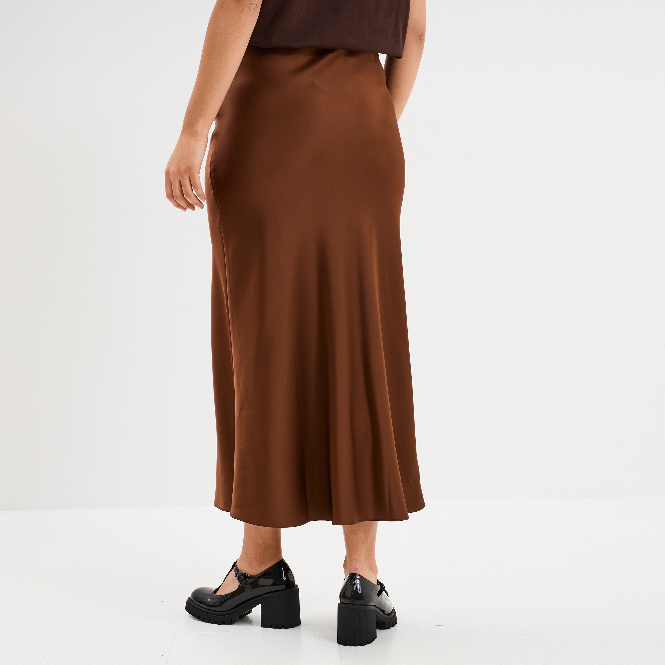 jupe effet satin midi evasee beige femme Jupe effet satin midi évasée beige femme