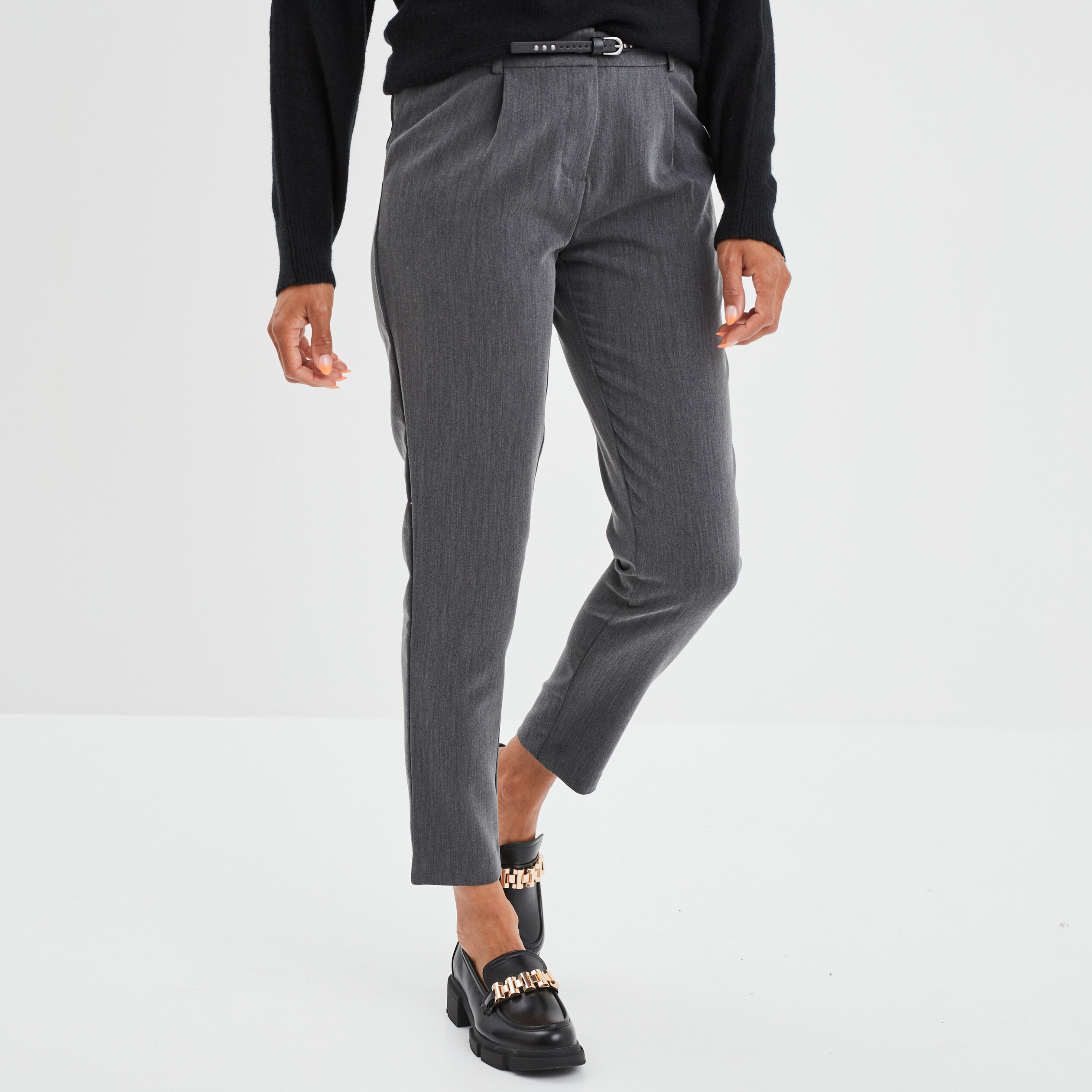 Pantalon carotte ceinturé 7/8ème gris foncé femme