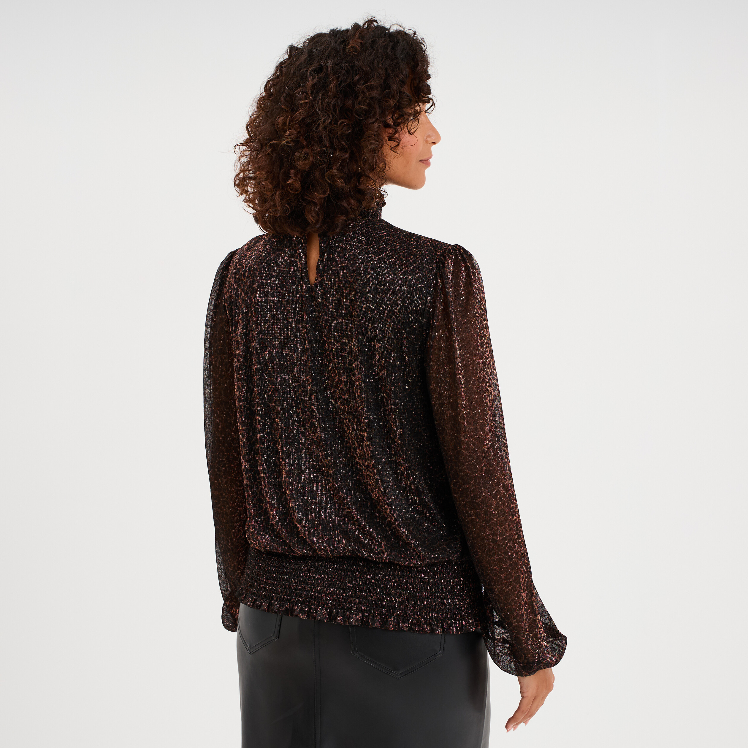 Blouse manches longues &agrave; col montant marron fonc&eacute; femme
