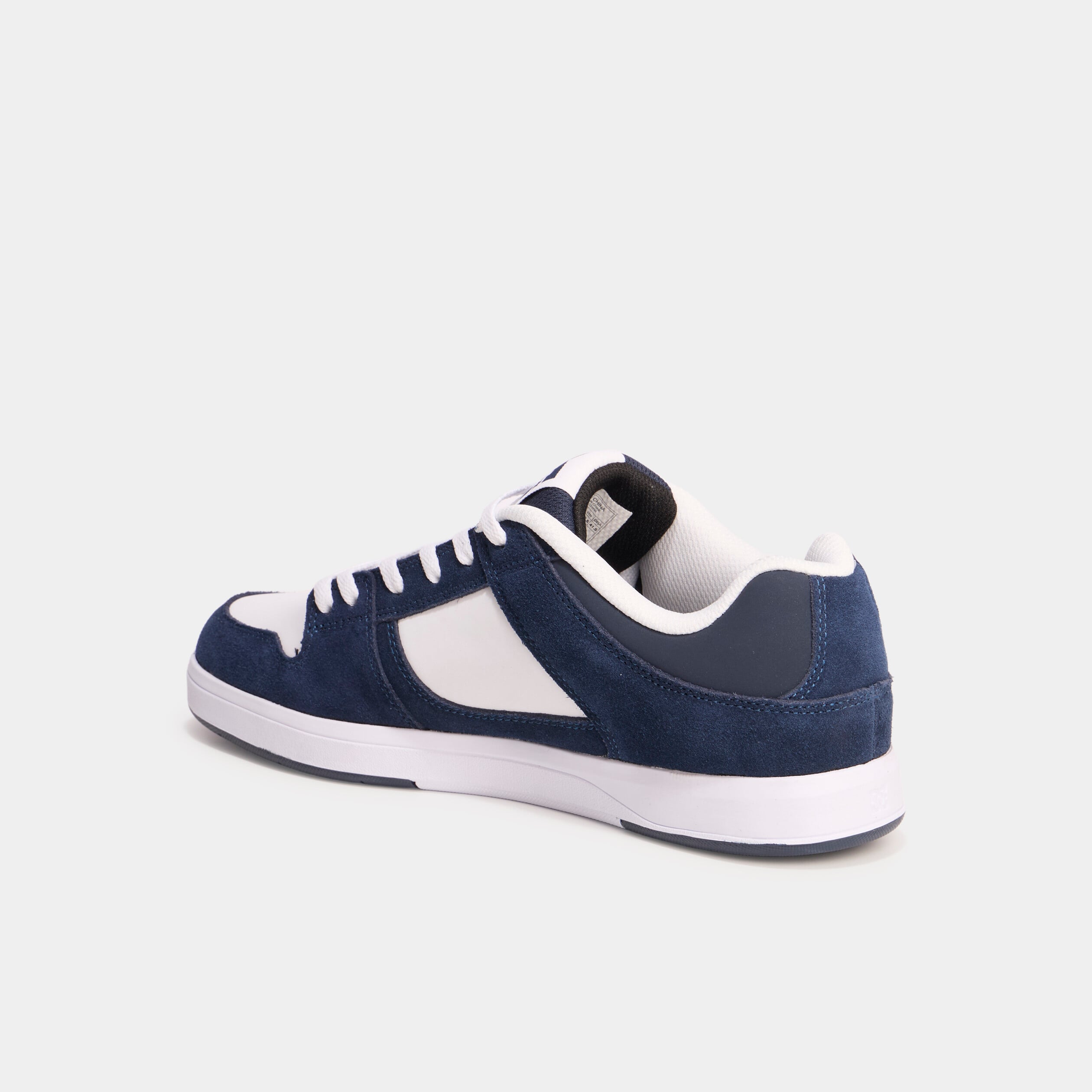 Baskets en cuir su&eacute;dine antid&eacute;rapantes bleu marine homme