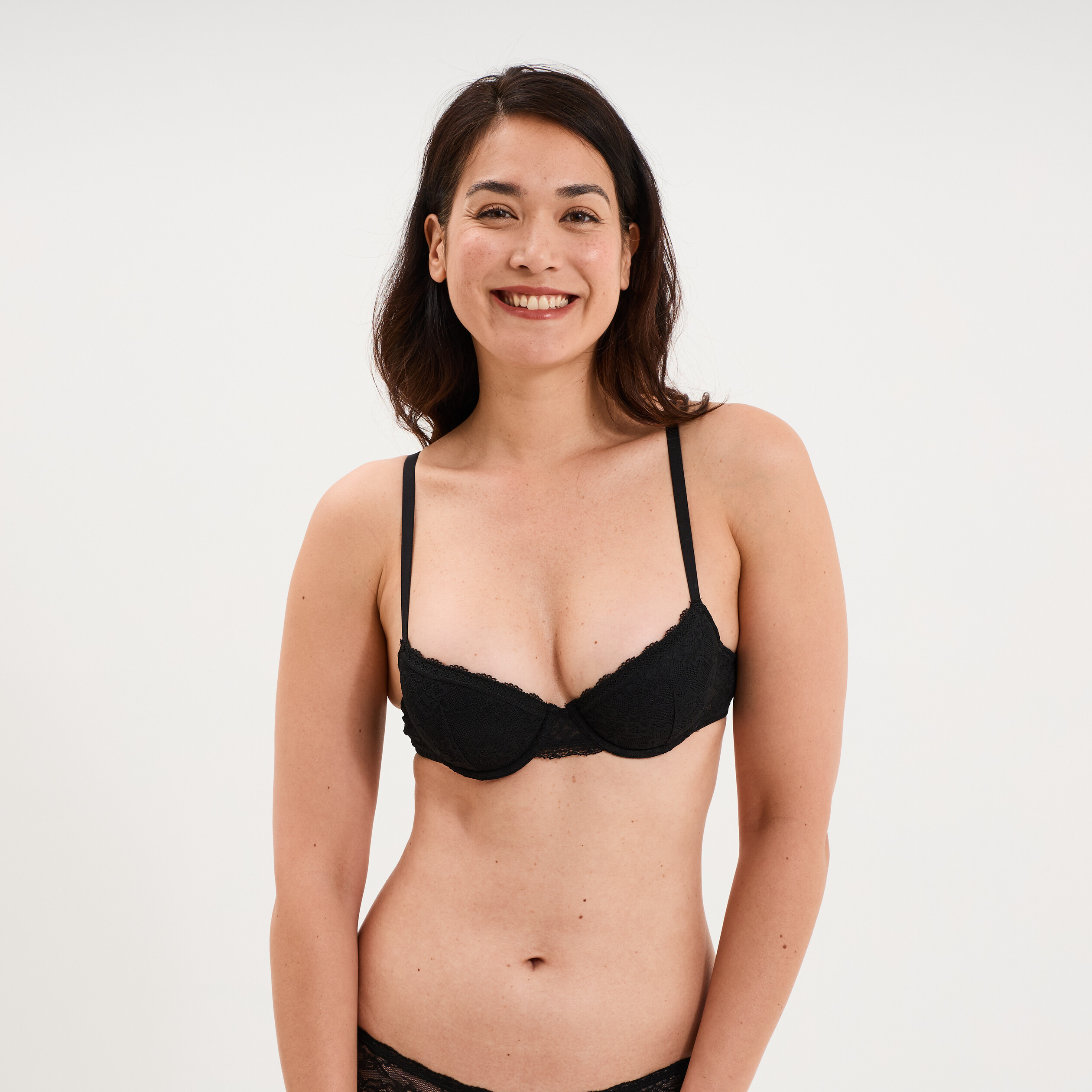 Soutien-gorge corbeille padd&eacute; dentelle noir femme
