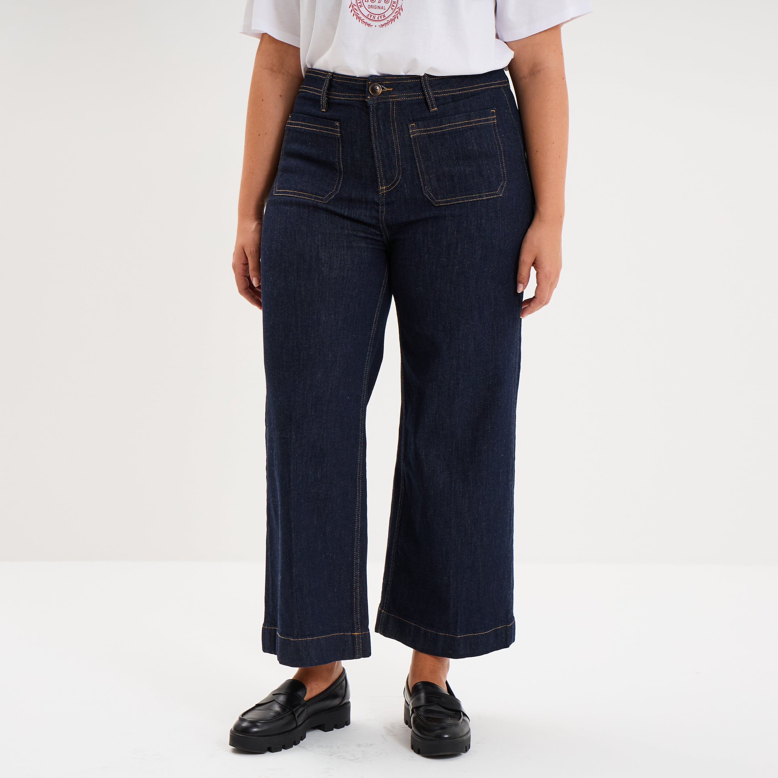 Jean large cropped poches plaqu&eacute;es denim brut femme grande taille