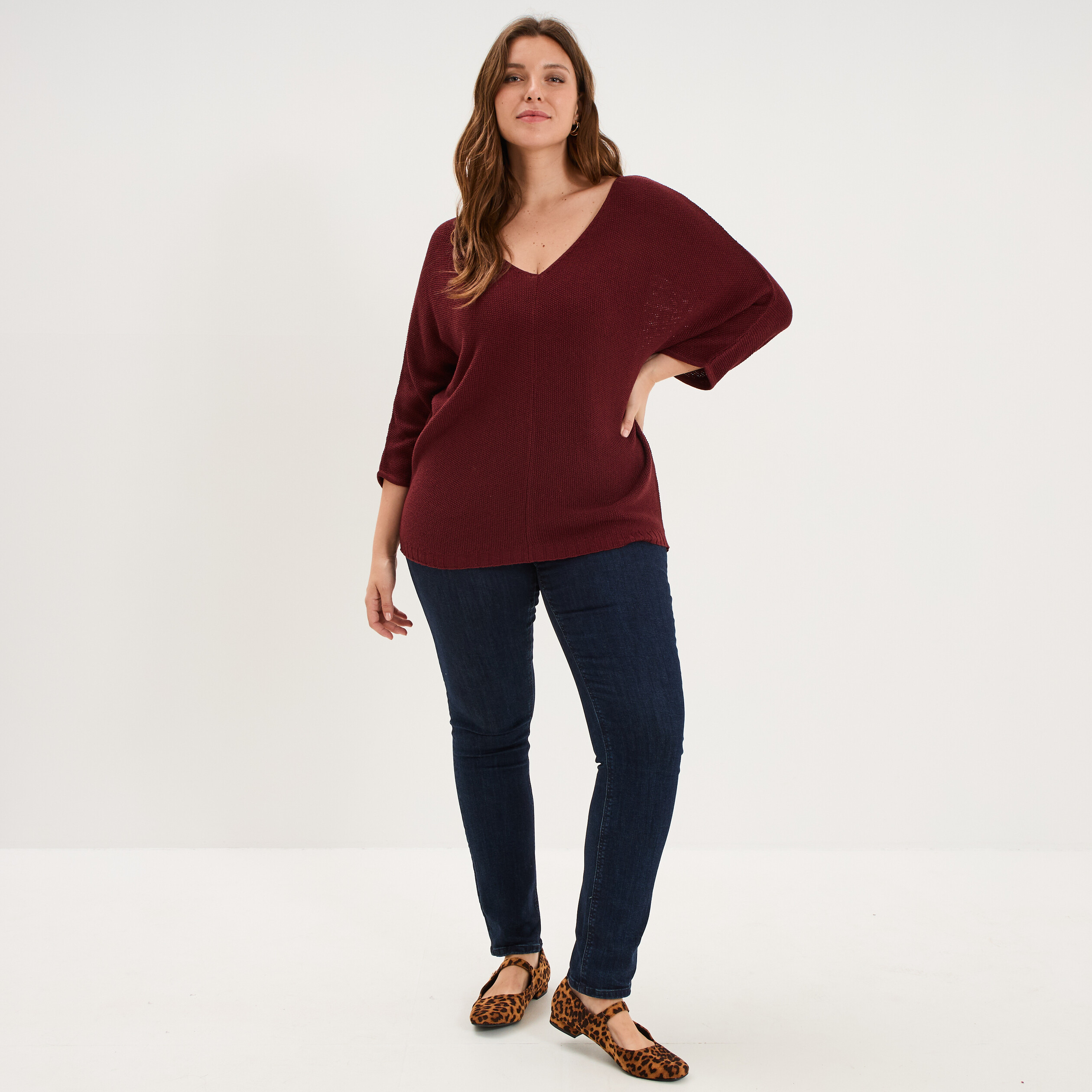 Pull manches 3/4 col en V violet fonc&eacute; femme grande taille