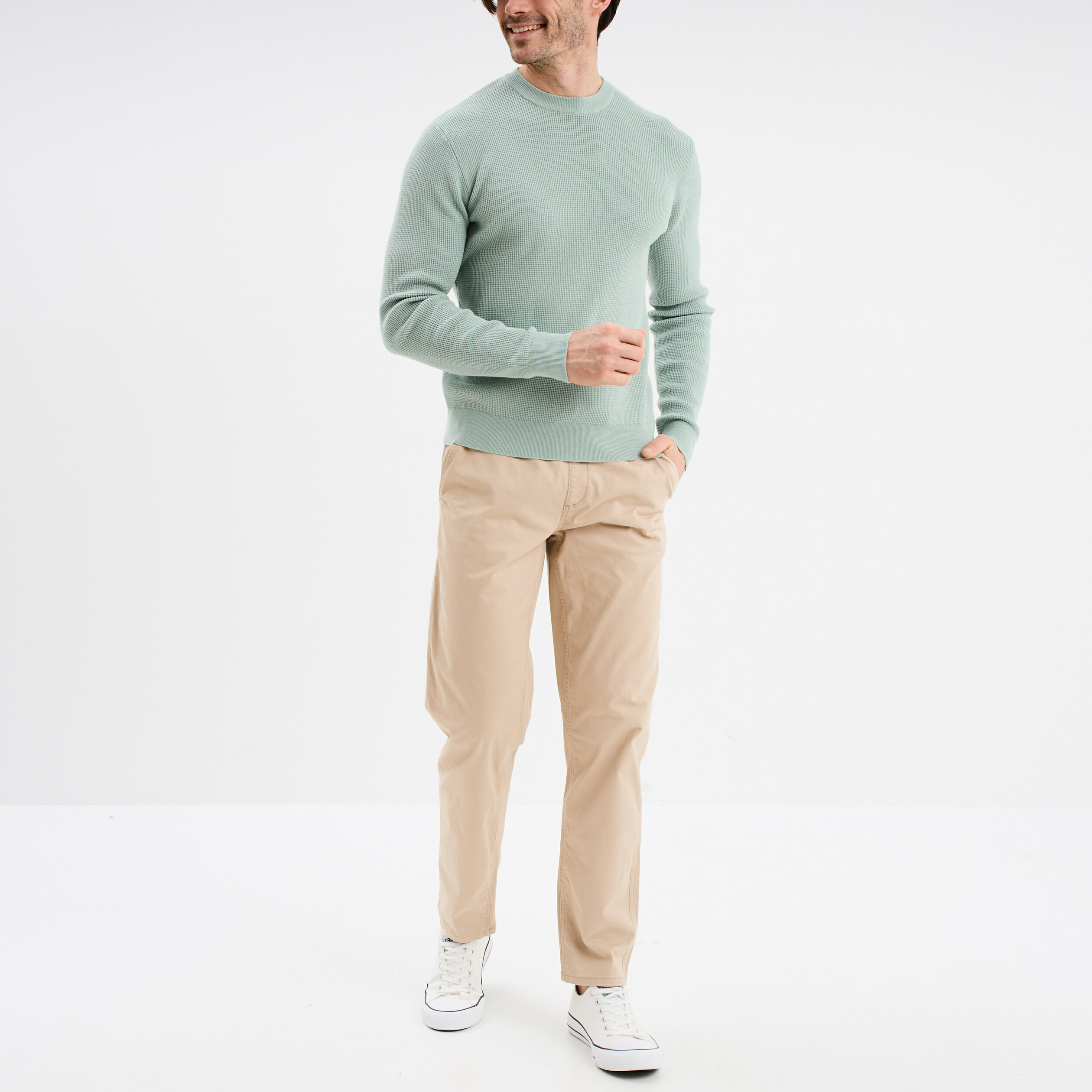 Pull en maille textur&eacute;e col rond vert pastel homme