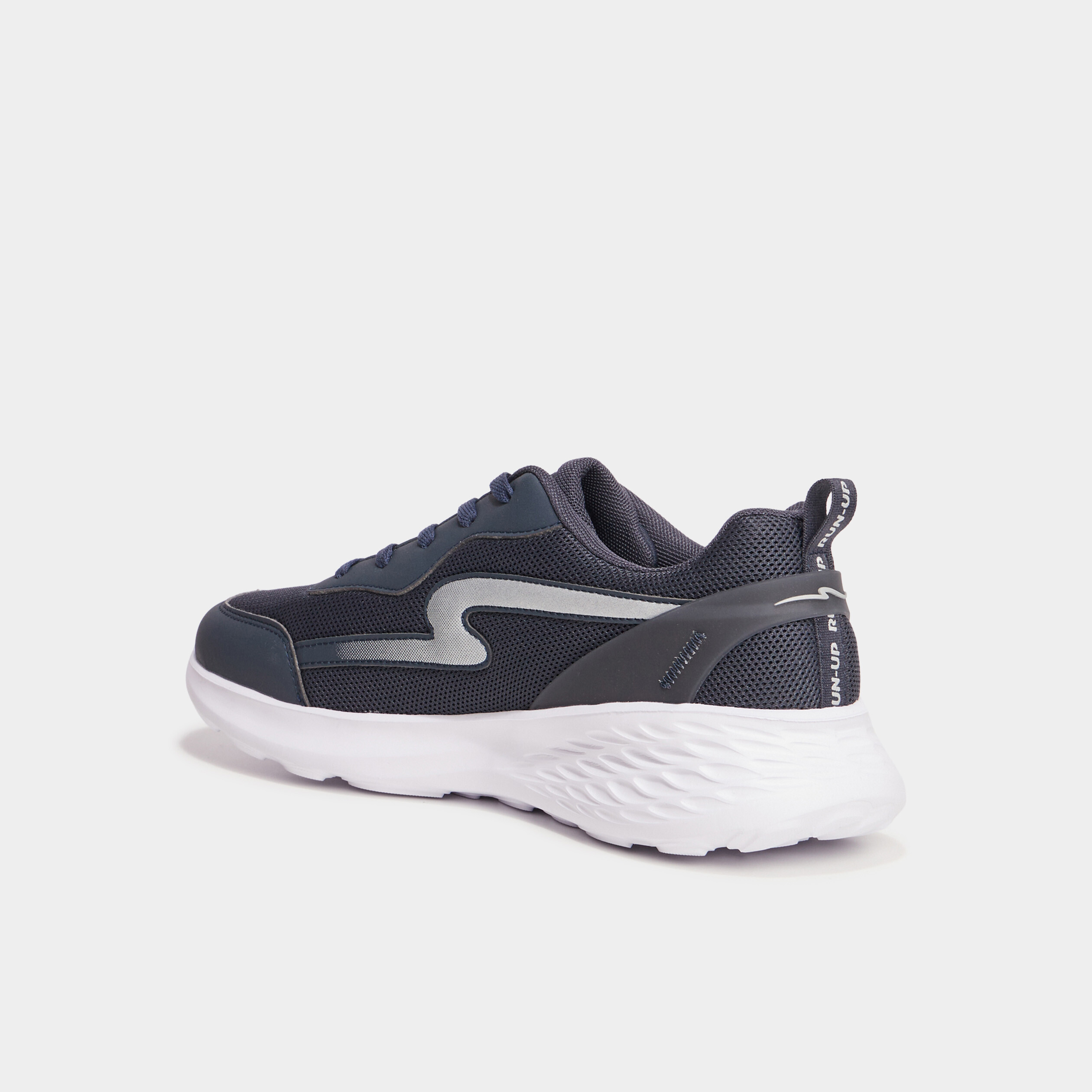 Baskets running &agrave; lacets bleu fonc&eacute; homme