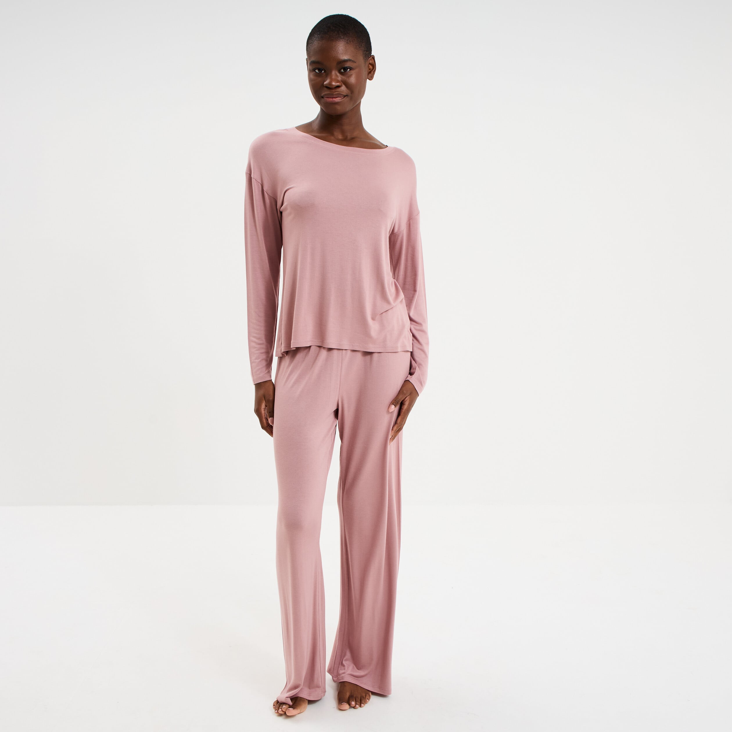 Ensemble pyjama t-shirt et pantalon mauve femme