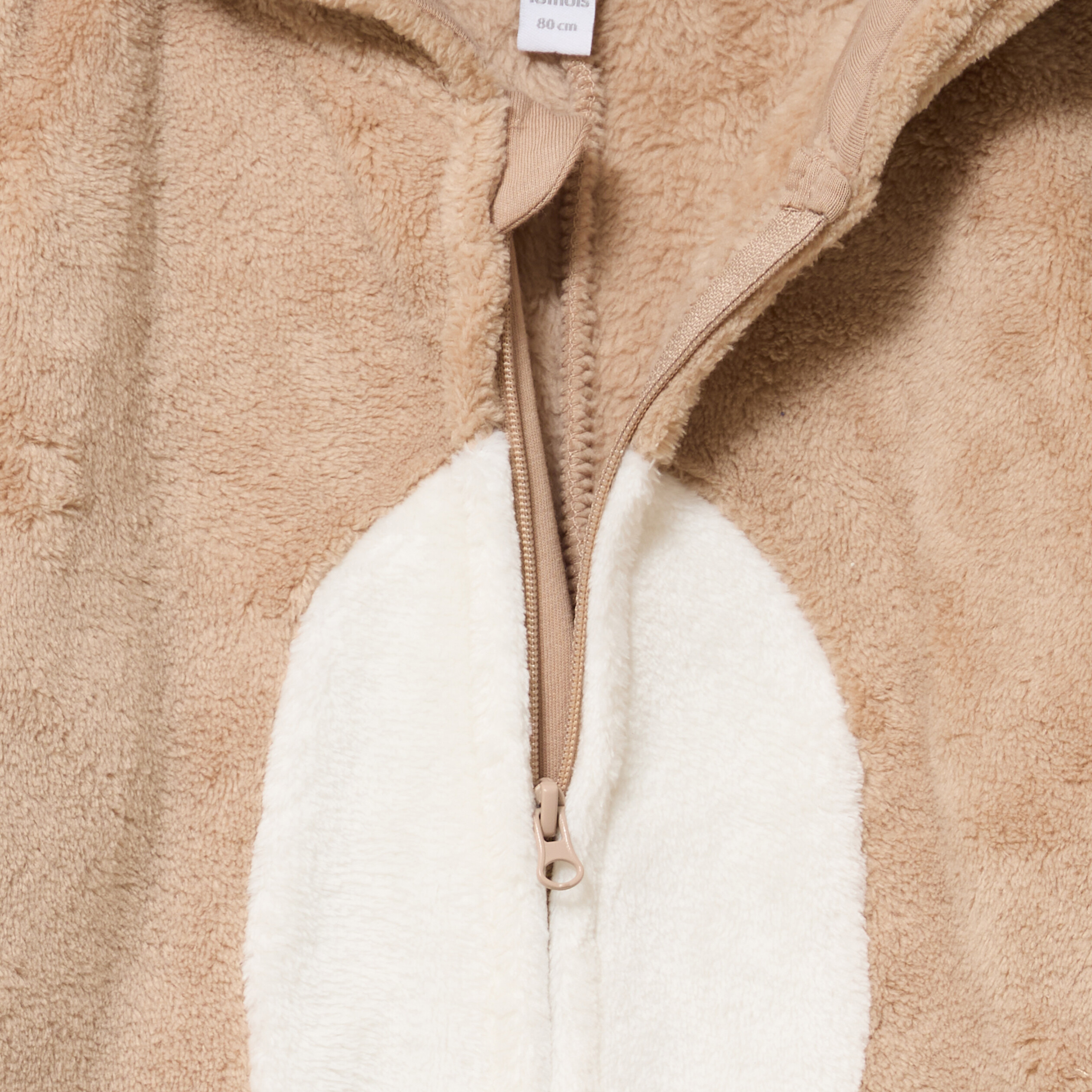Pyjama No&euml;l effet velours &agrave; capuche taupe b&eacute;b&eacute;