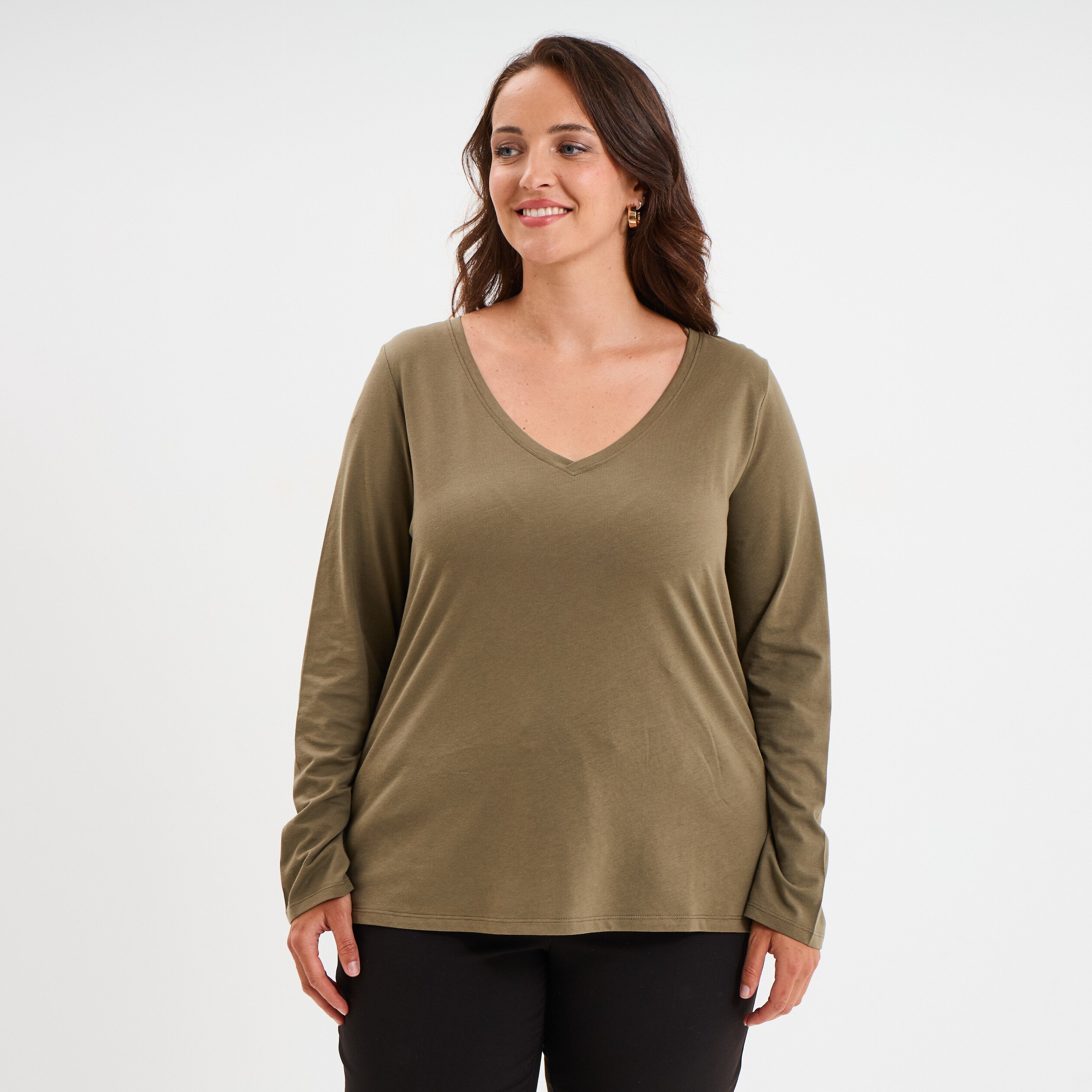t shirt col en v manches longues coton vert kaki femmegt T-shirt col en V manches longues coton vert kaki femme grande taille