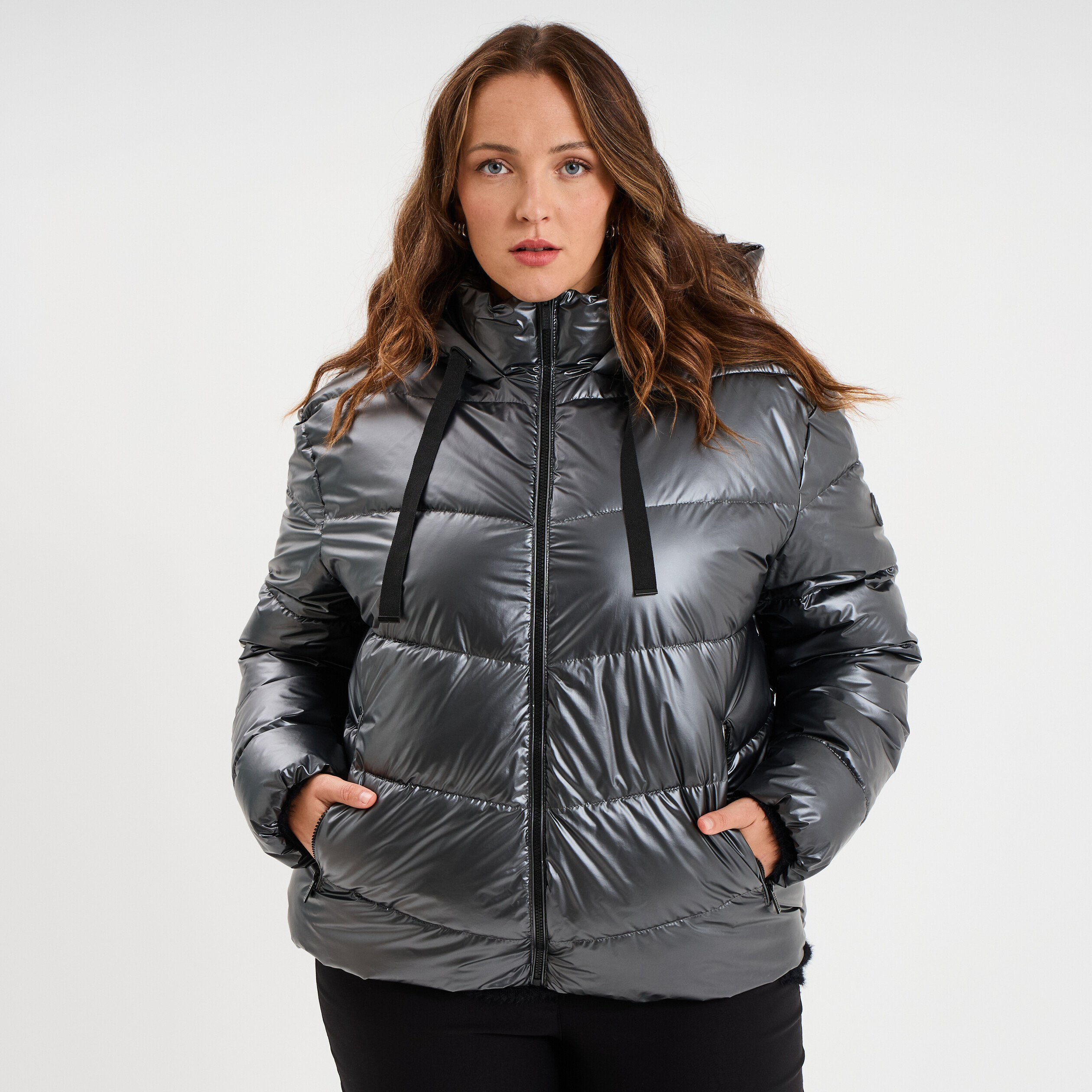 Doudoune &agrave; capuche effet simili cuir gris argent femme grande taille