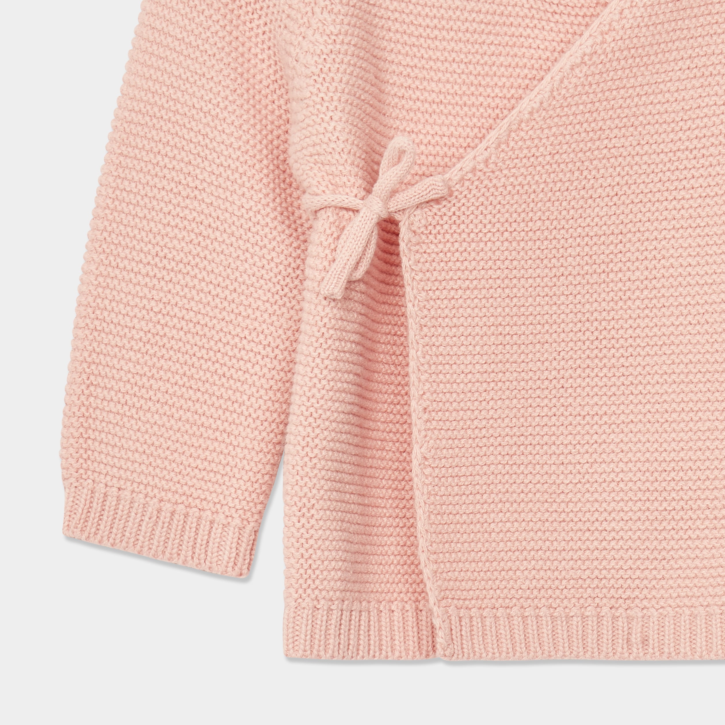 Brassi&egrave;re naissance tricot nou&eacute;e coton rose poudr&eacute;e b&eacute;b&eacute;