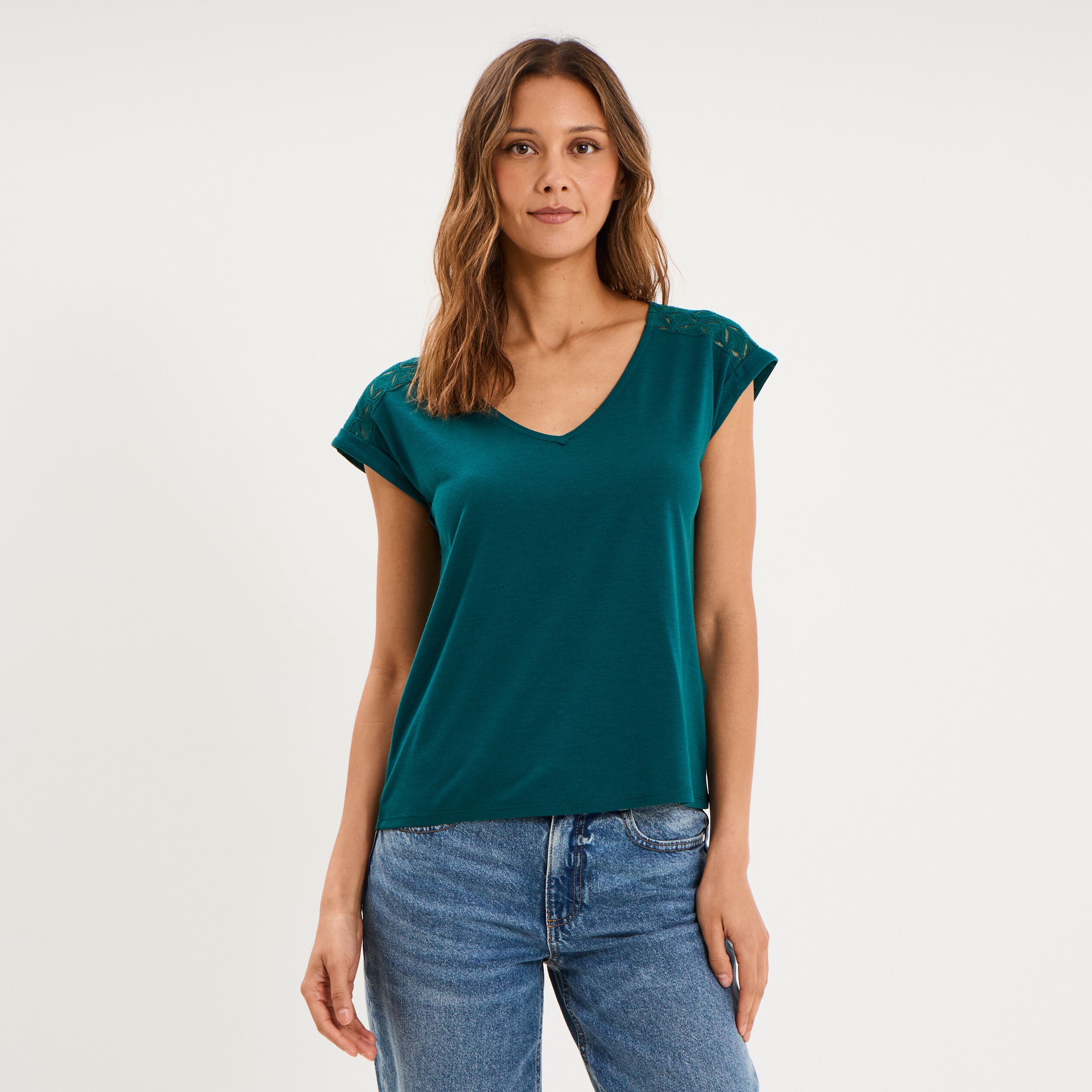 T-shirt col en V ajour&eacute; &eacute;paules et dos vert fonc&eacute; femme