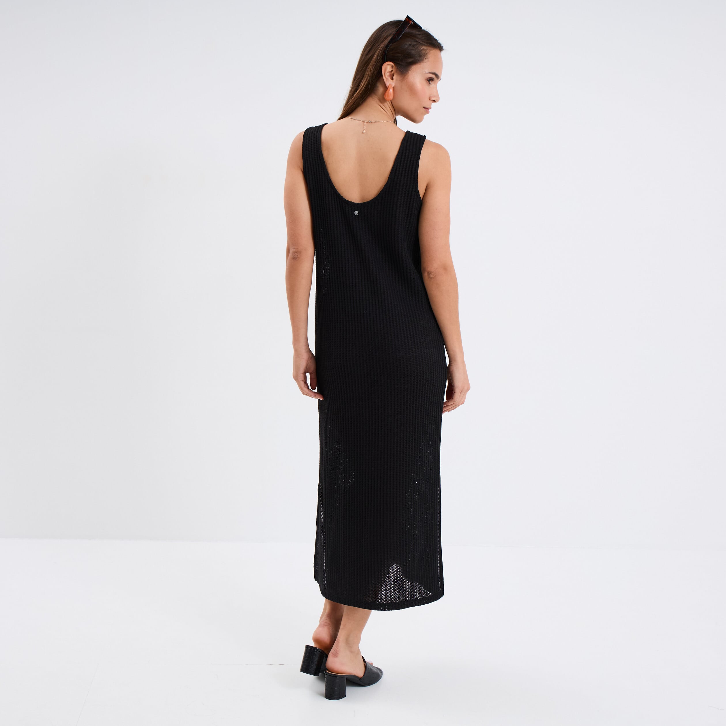 Robe longue en crochet bretelles larges noir femme