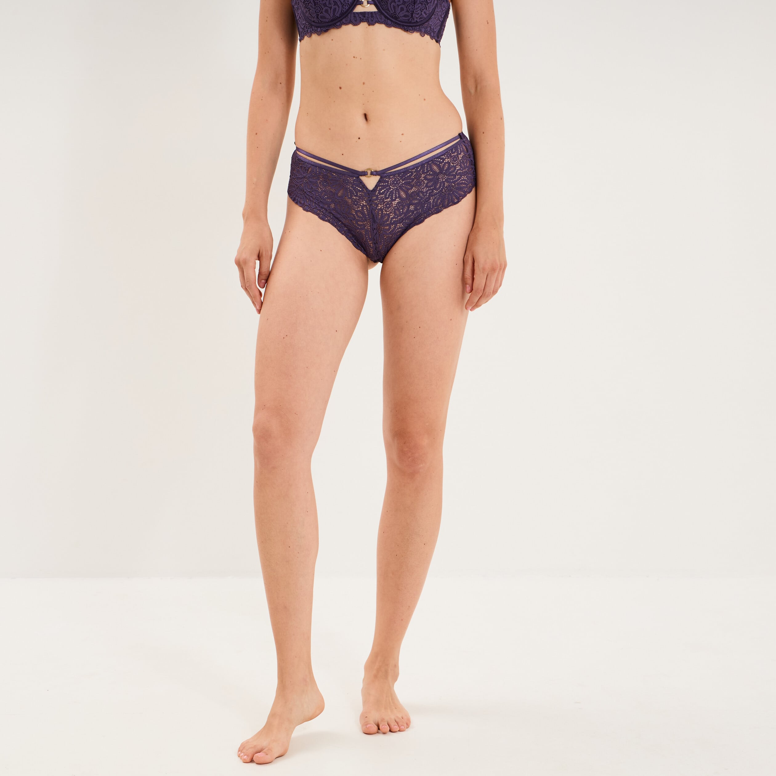 Shorty en dentelle violet femme