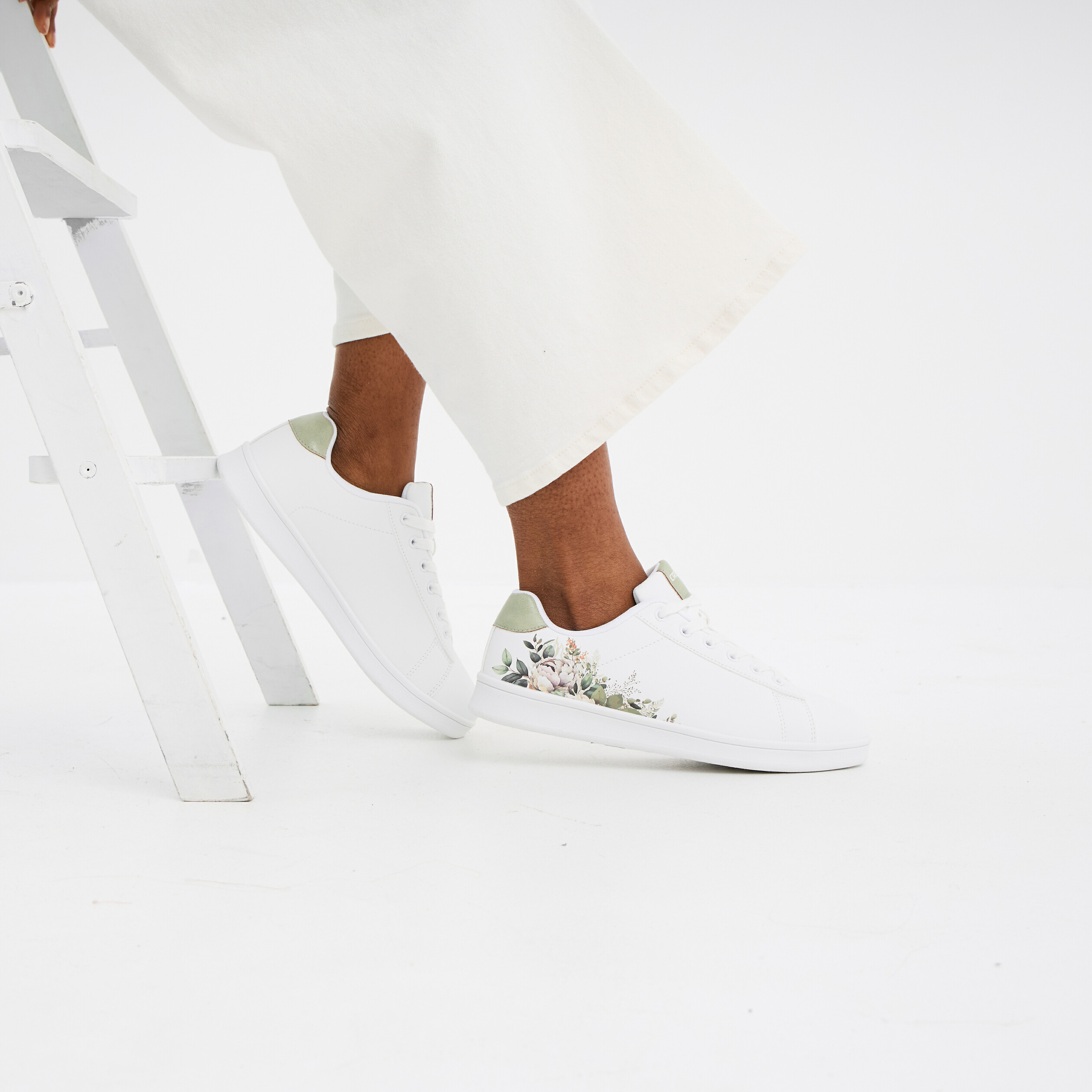 Baskets &agrave; lacets vert clair femme