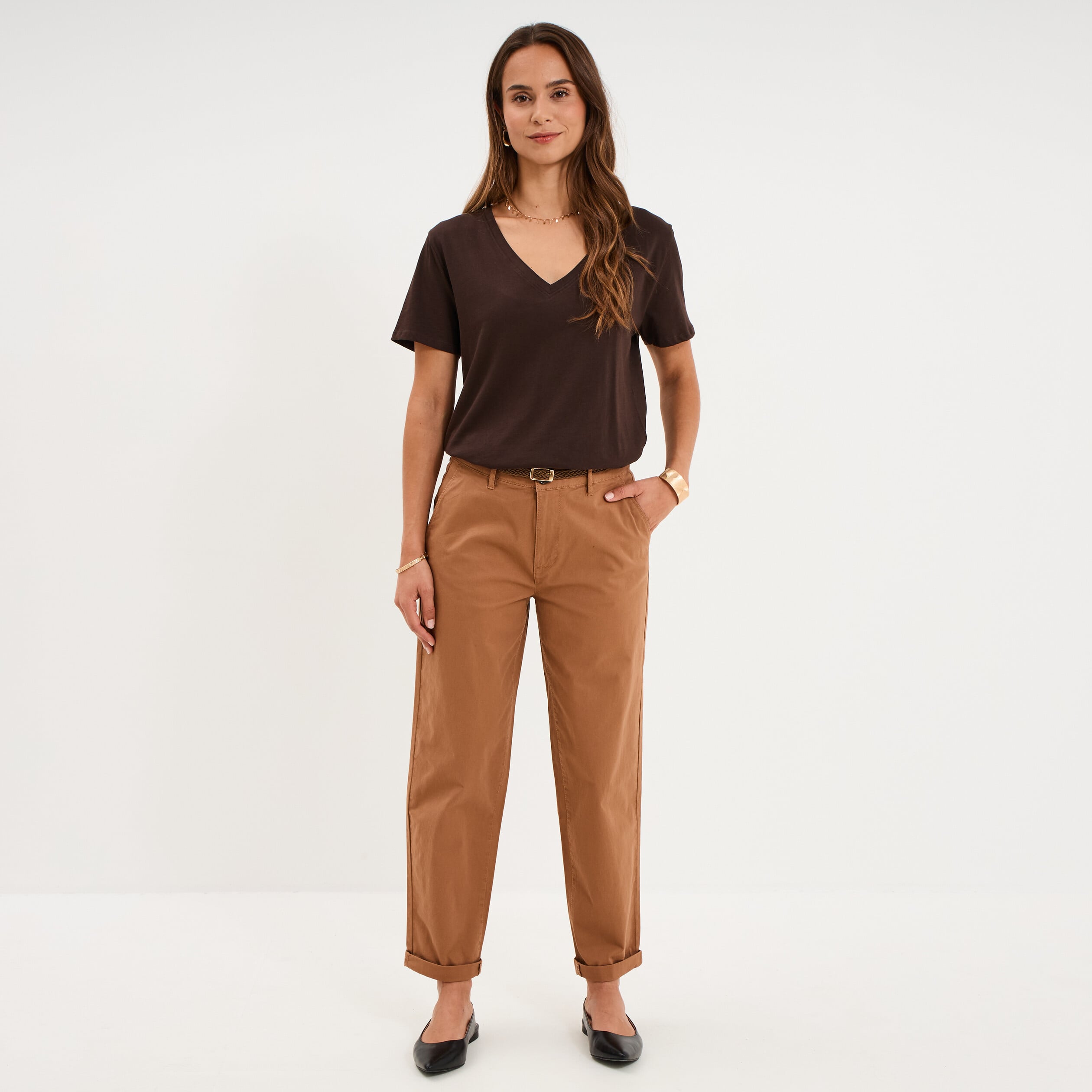 T-shirt manches courtes col en V coton marron fonc&eacute; femme