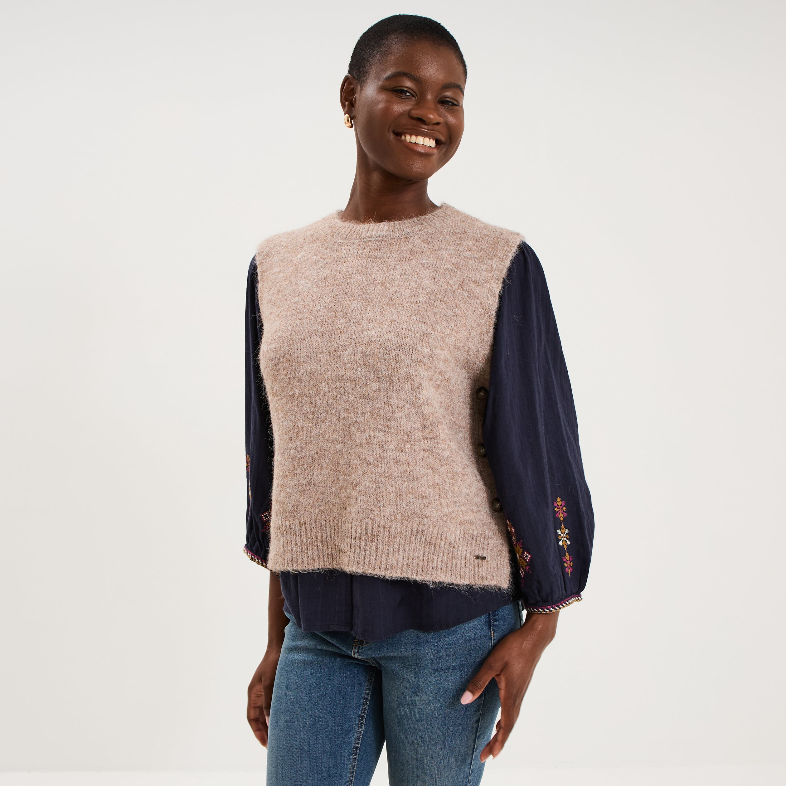 Pull col rond sans manches &agrave; boutons beige femme