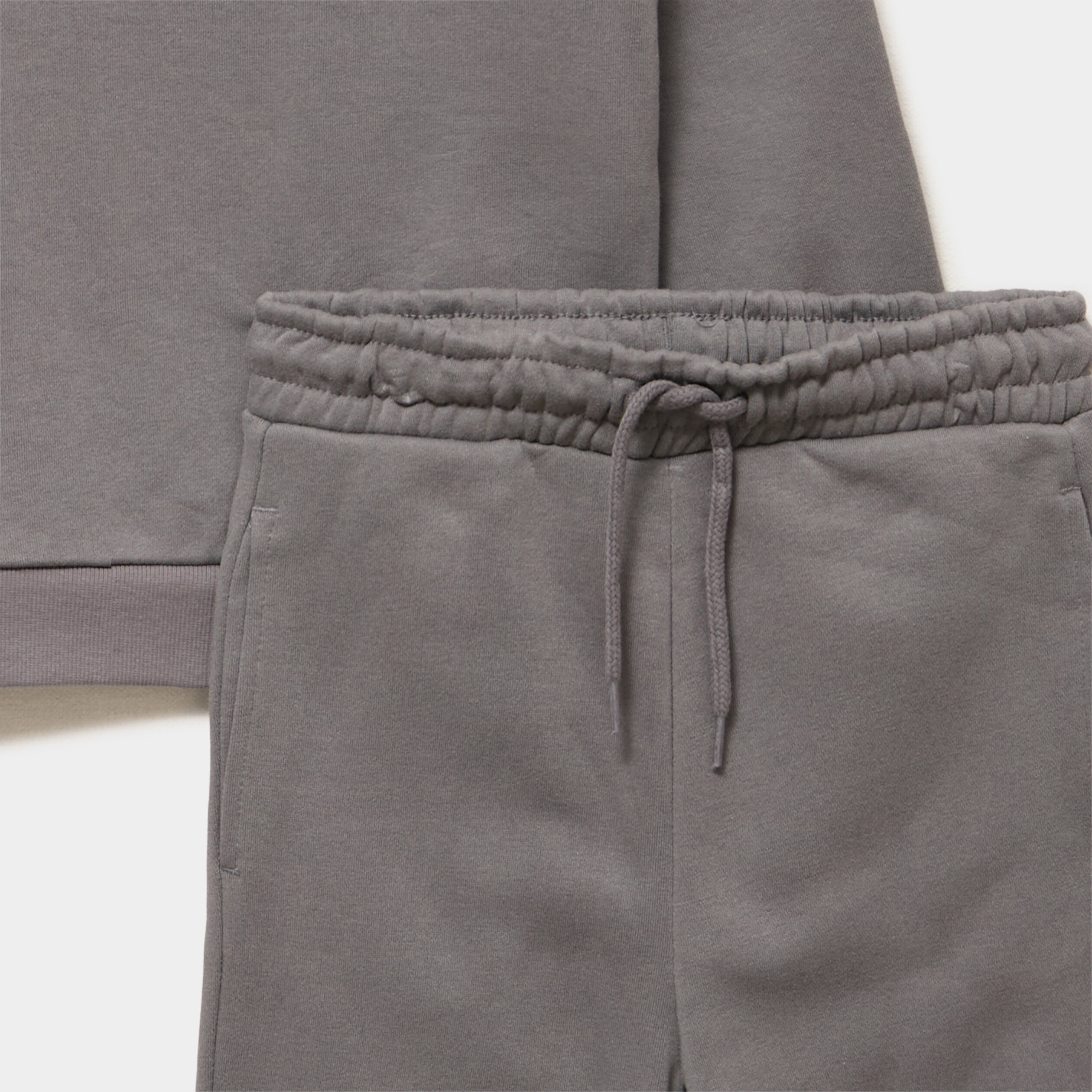 Ensemble jogging sweat et pantalon gris fonc&eacute; gar&ccedil;on